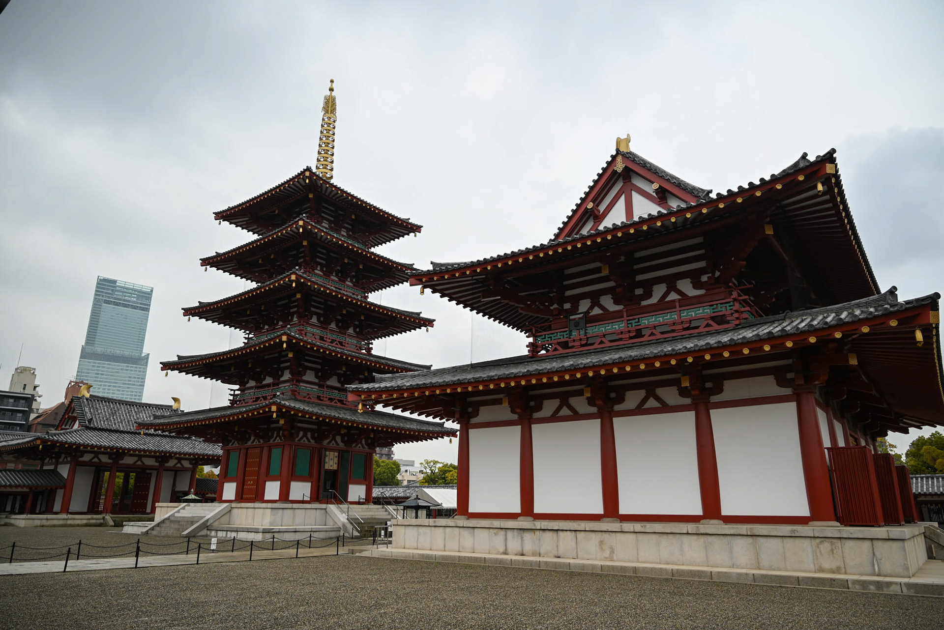 四天王寺の金堂、五重塔、あべのハルカス