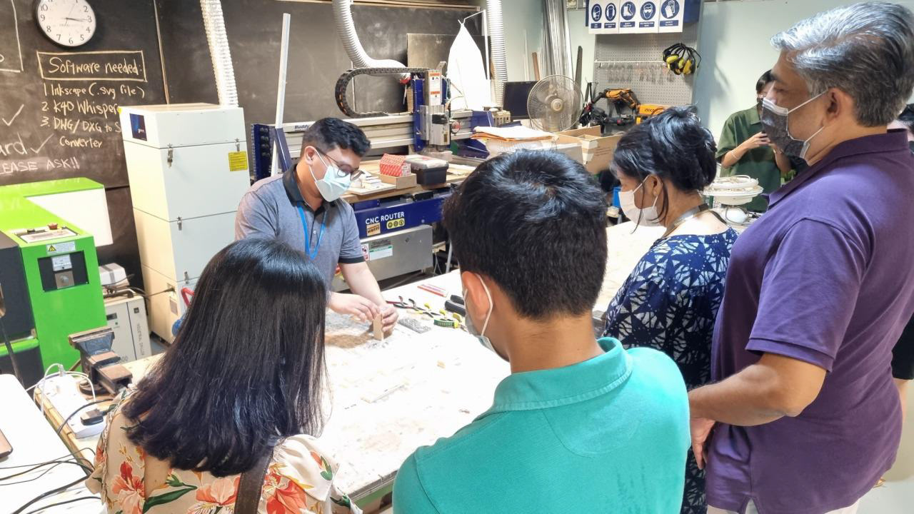 I planned and conducted a hands-on planter workshop for the United World College (East) community, fostering parent-student collaboration.