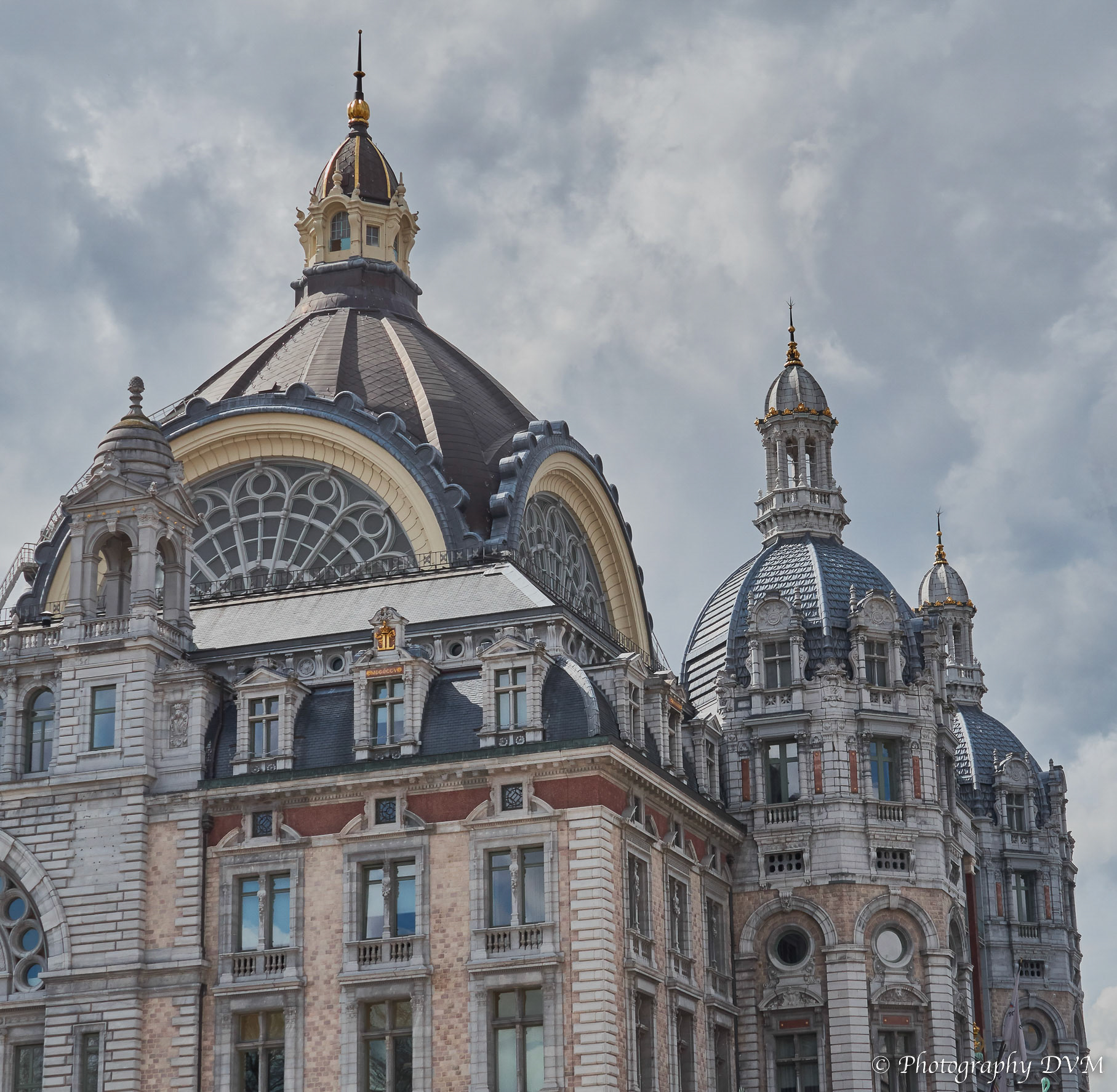 Koepels station  Antwerpen - Domes station Antwerp