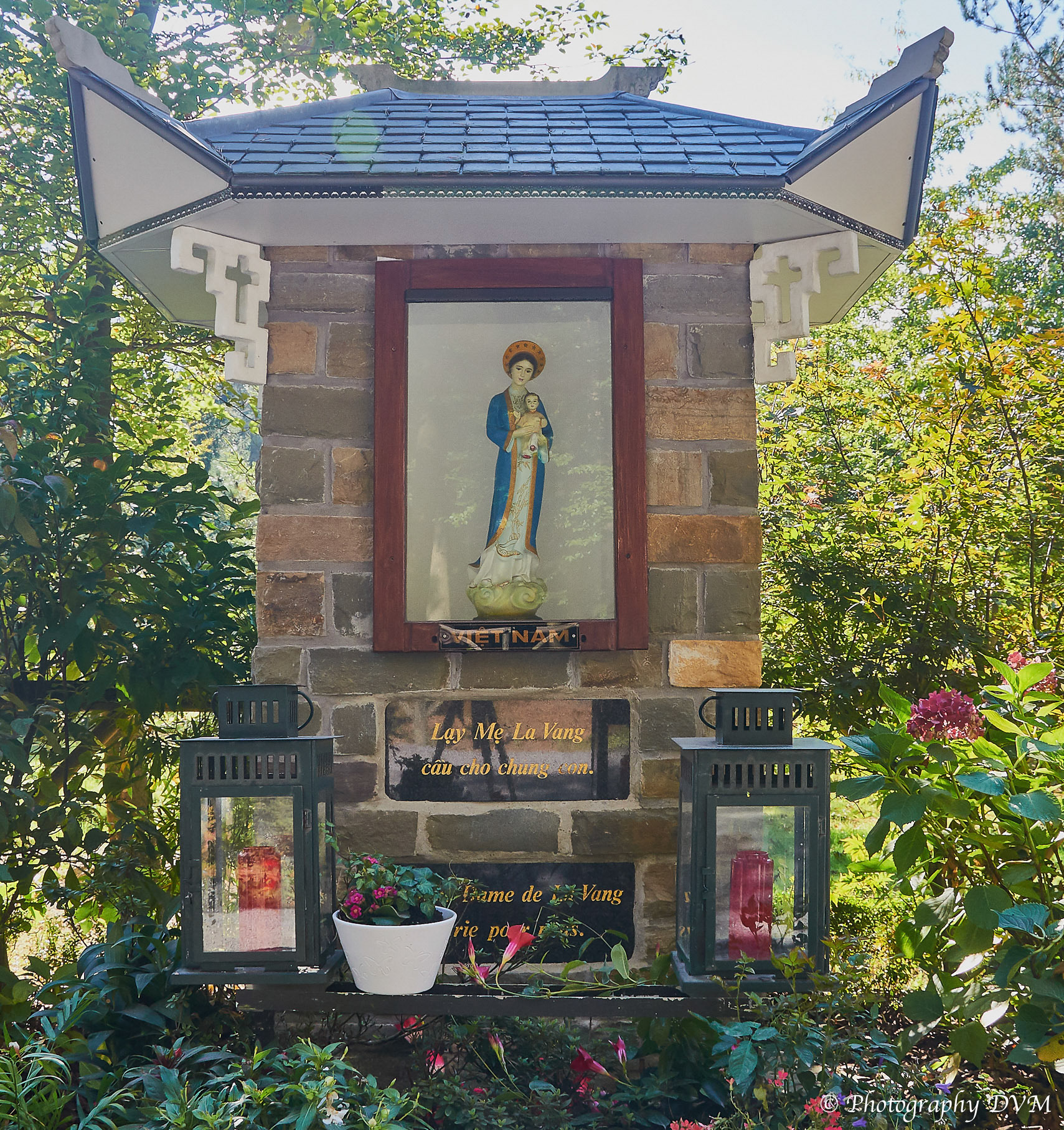 Dame de La Vang - Lady of the Vang