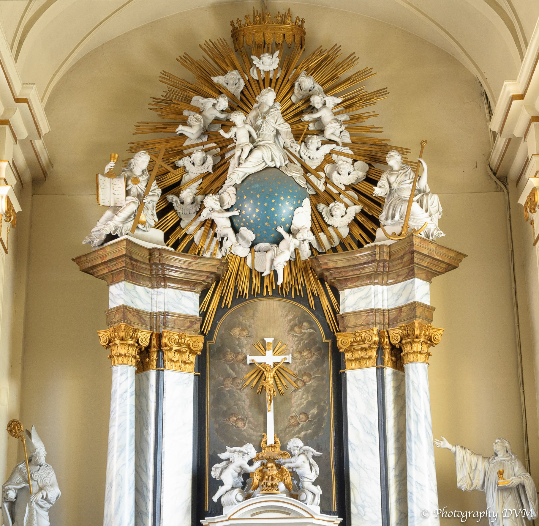 Uppers main altar - Bovendeel hoofdaltaar
