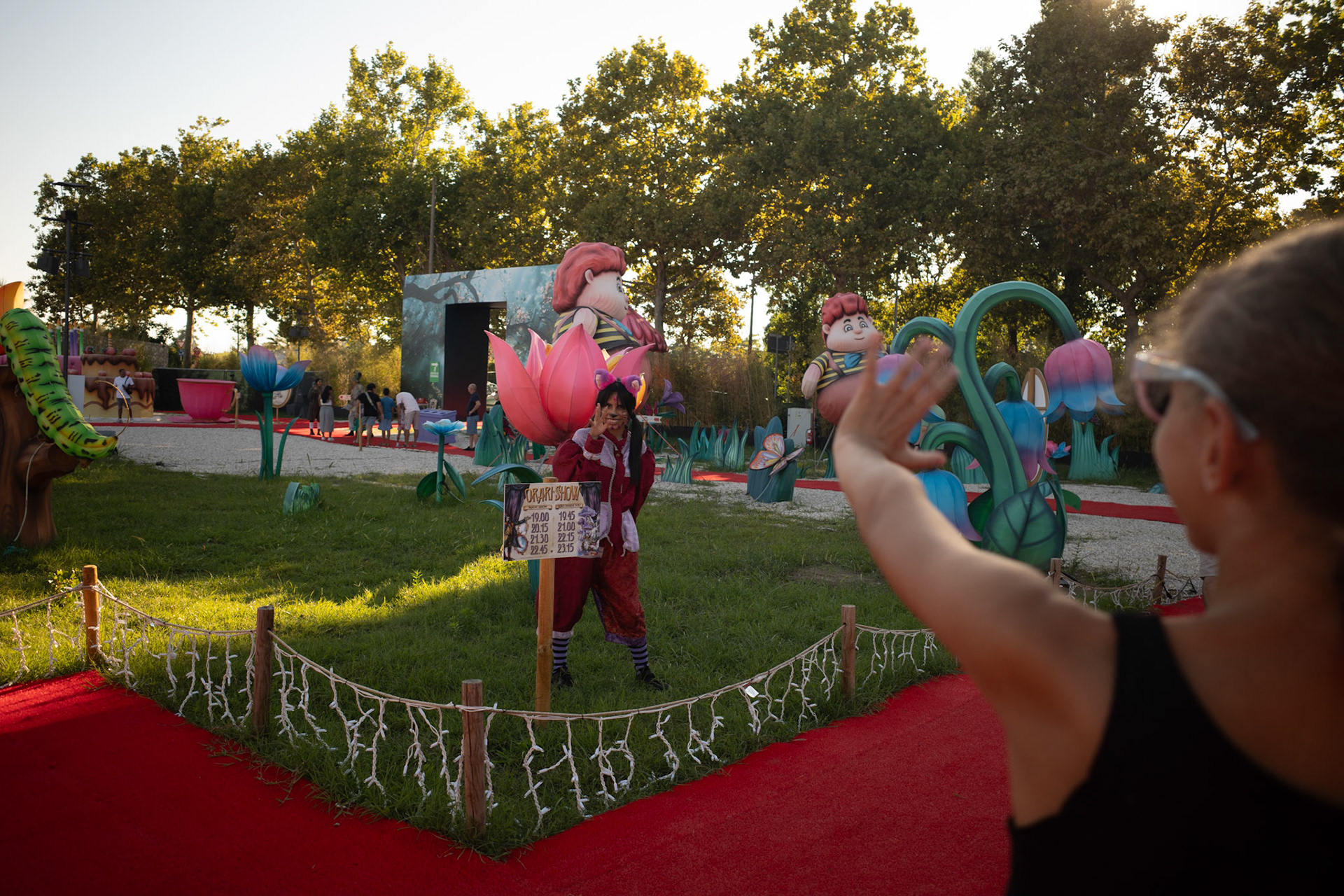 A wave between dreams and daylight