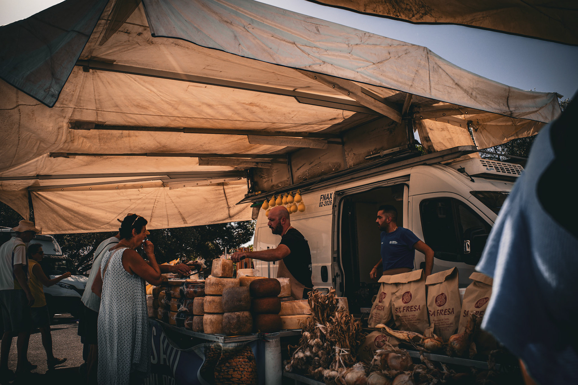 Born from the market’s breath