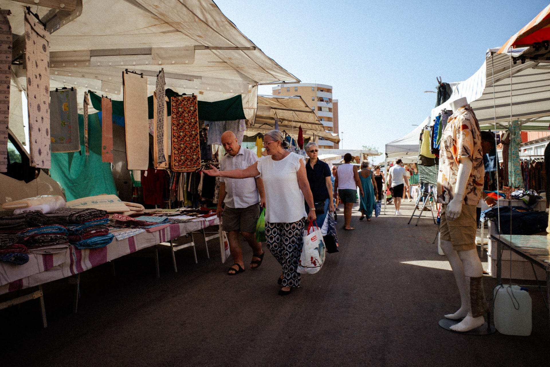 Threads of midday voices