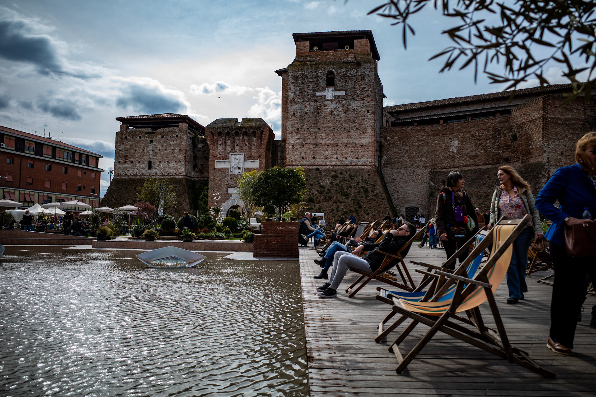 A resting Rimini: Stories in stone, echoes in water