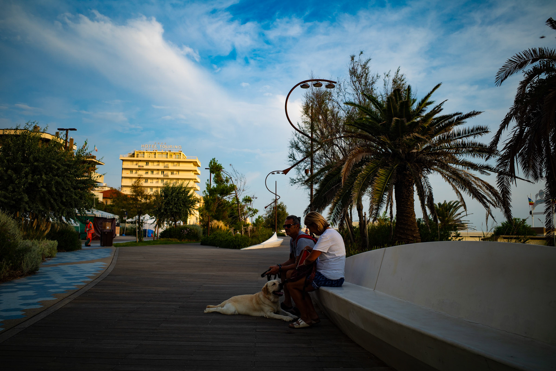 The morning rests between two hearts