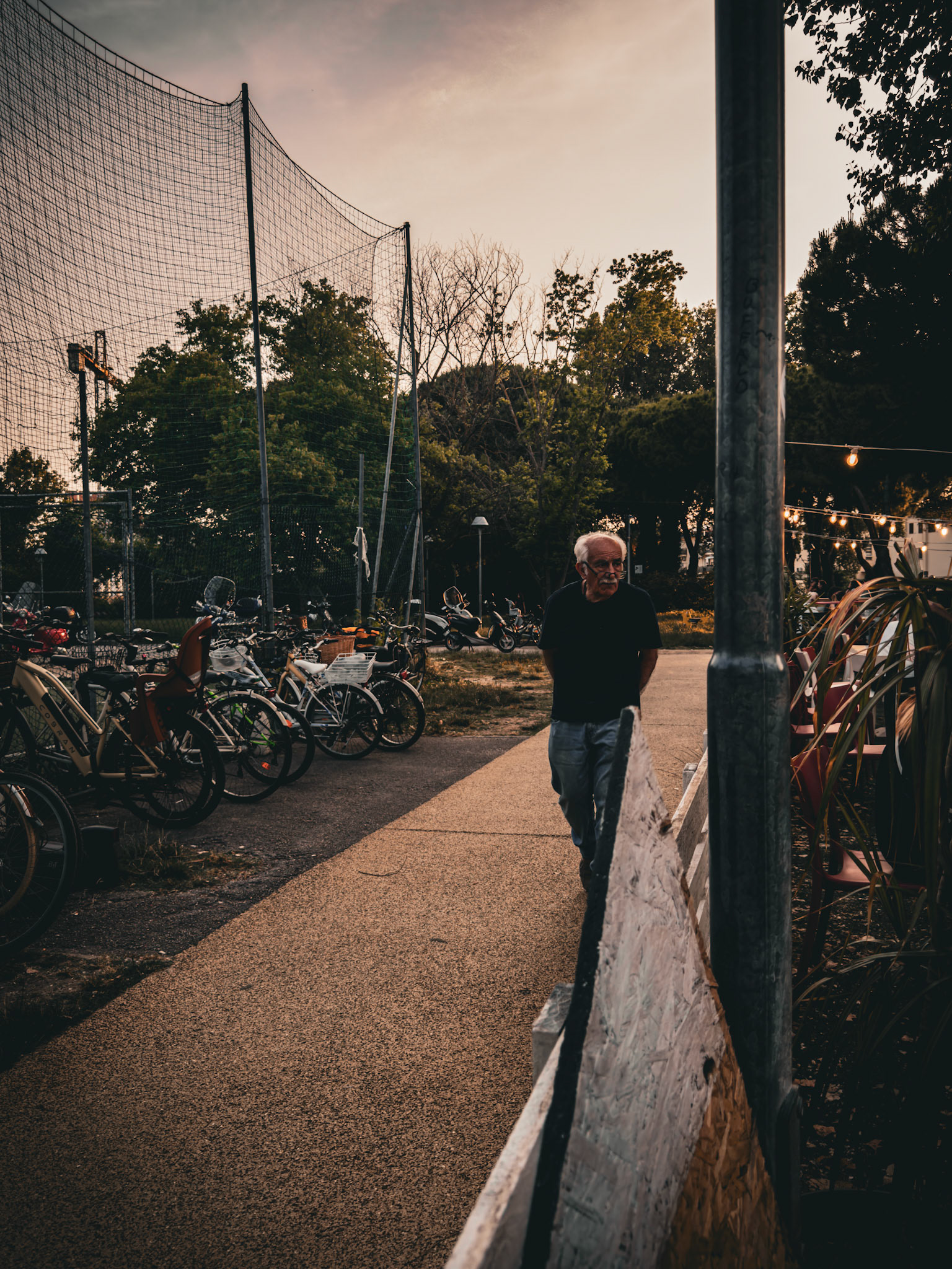 Along the border of forgotten things