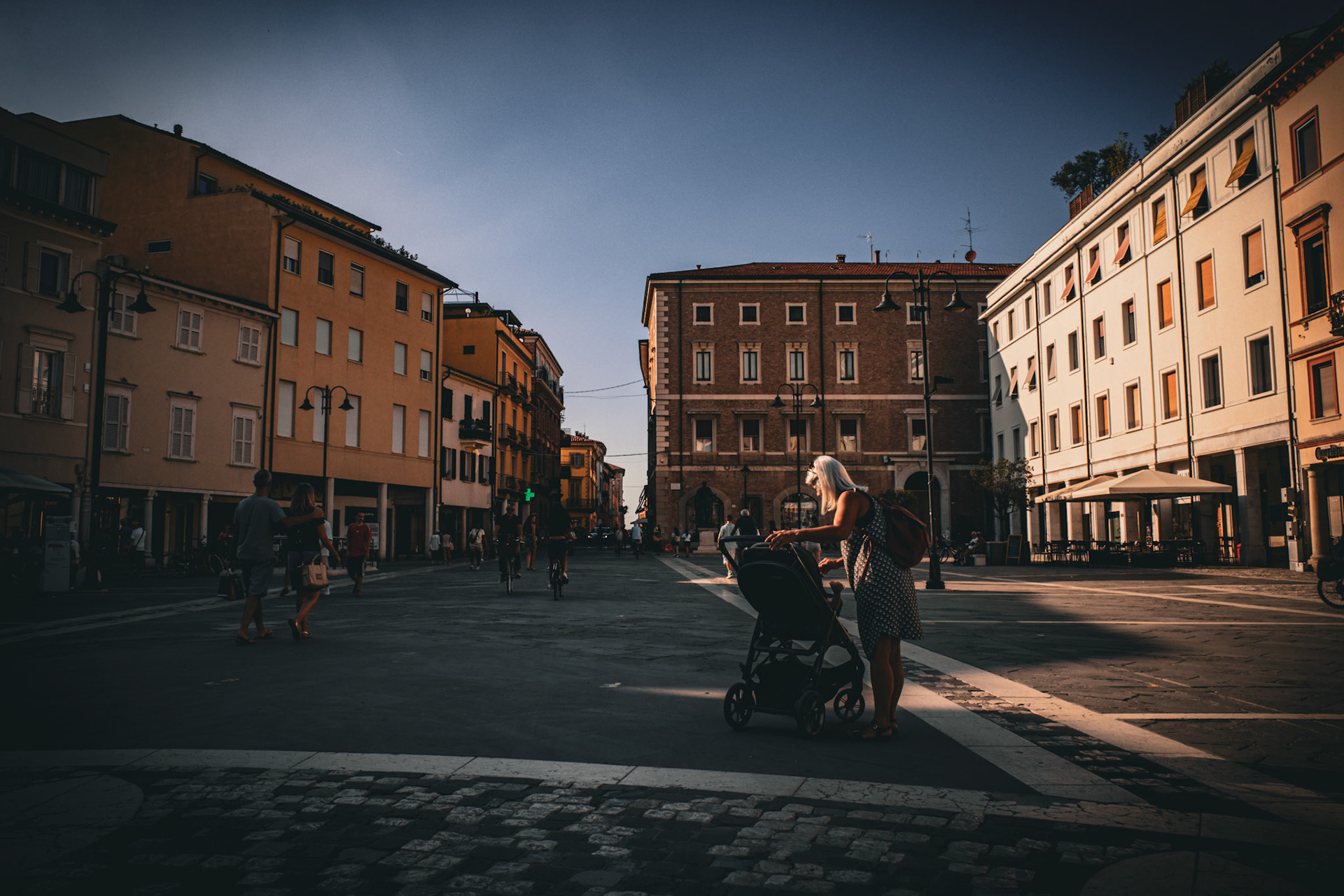 A pause between shadows