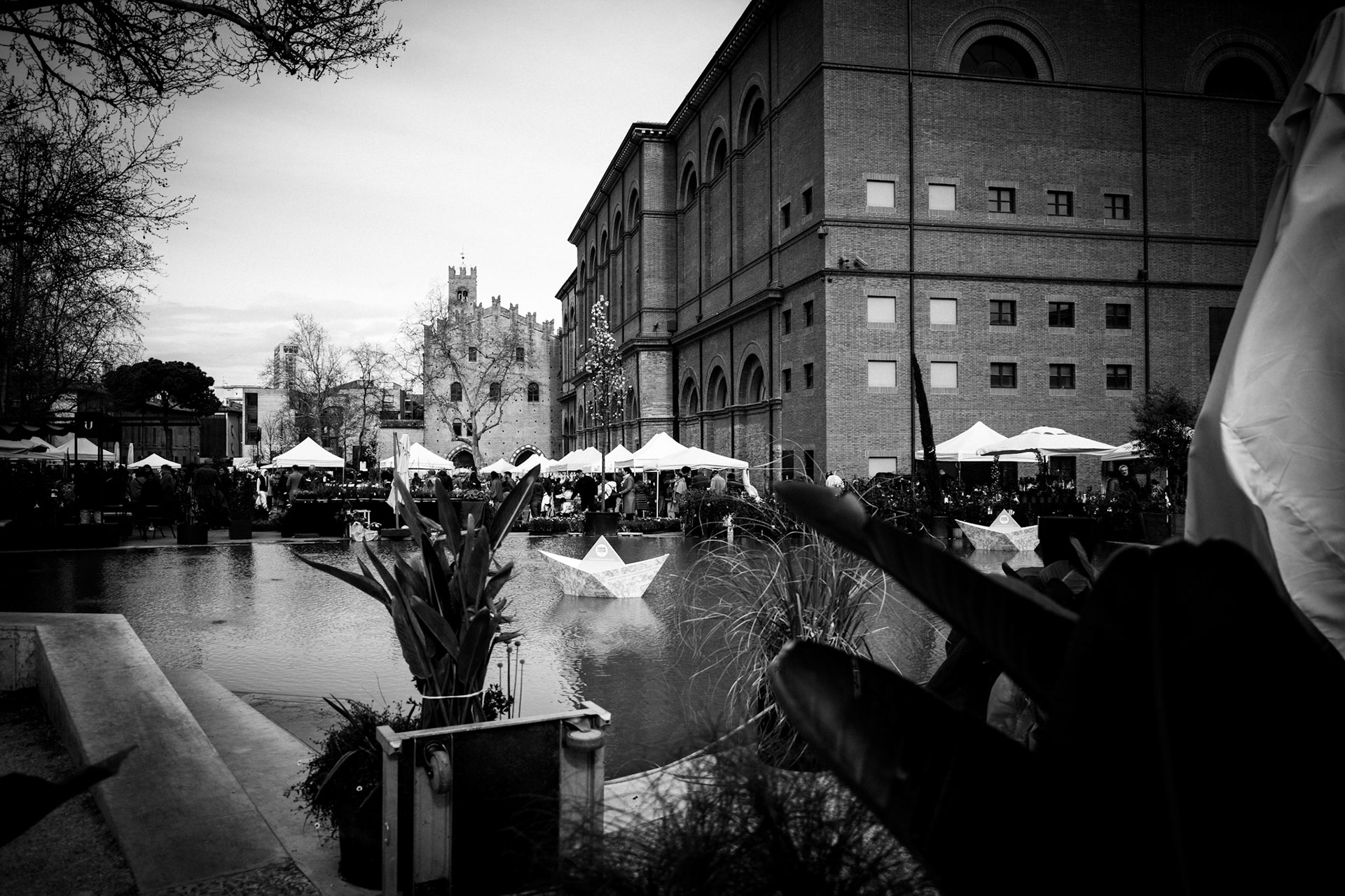 The city afloat on time