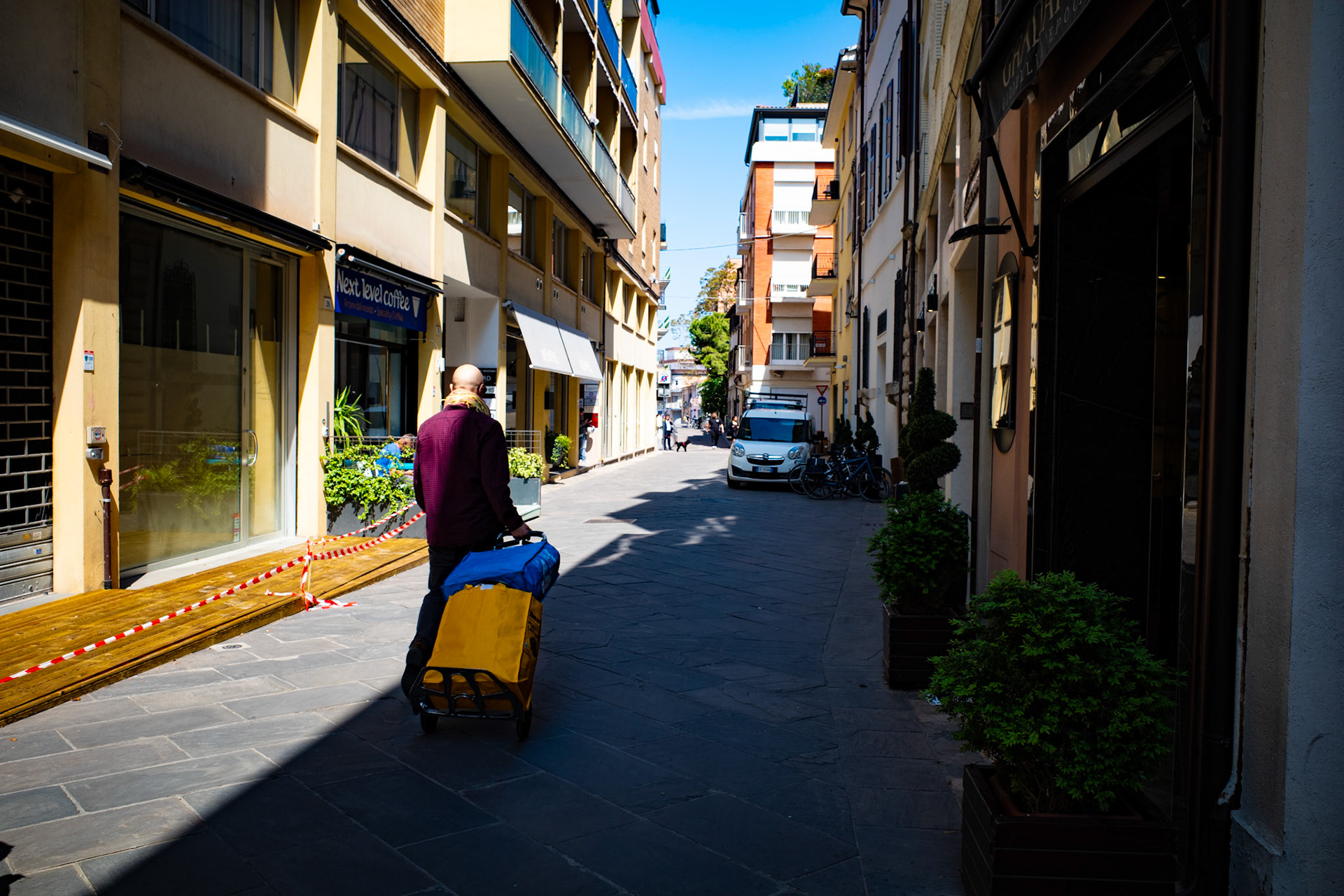 Between light and silence