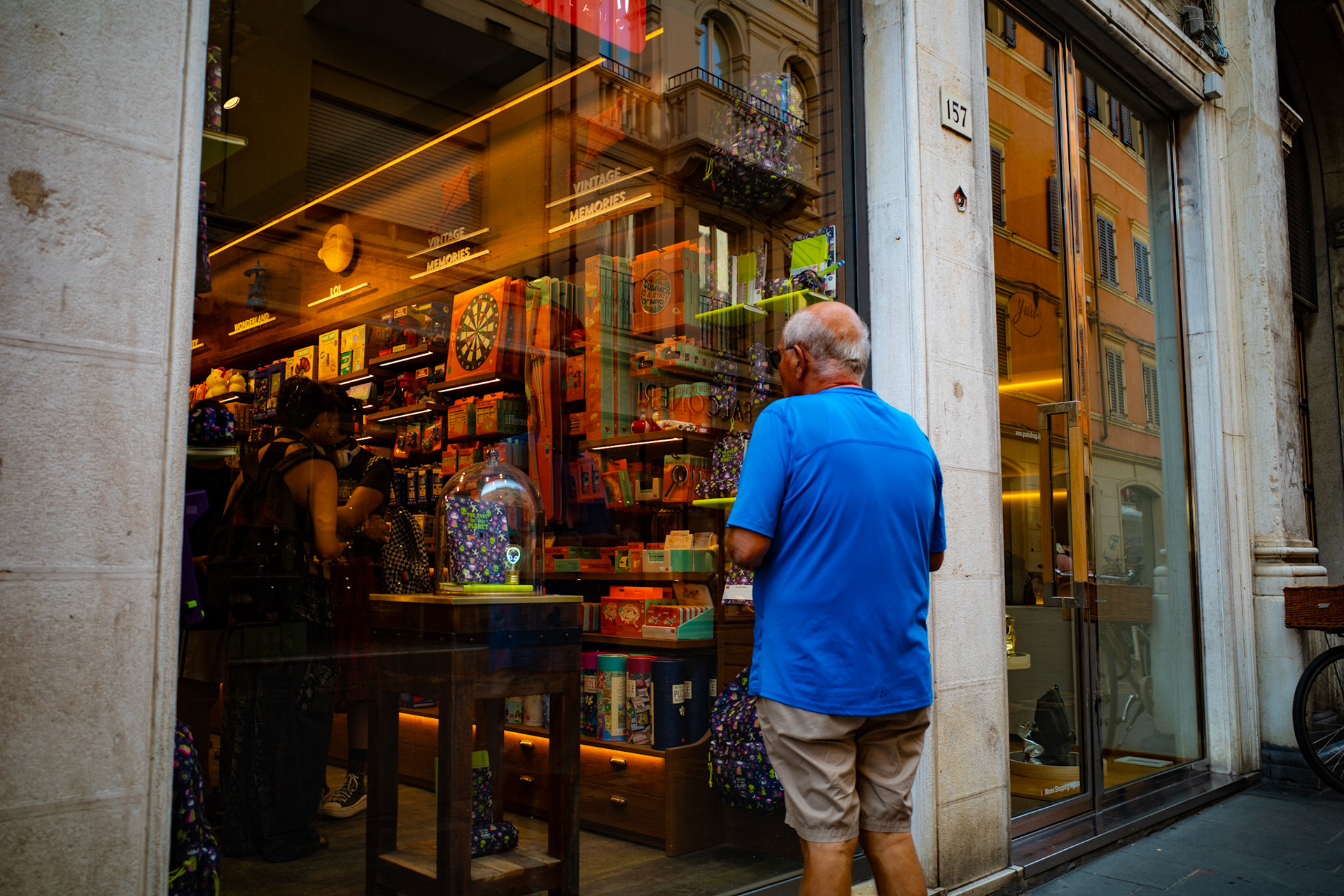 Reflections of a vanished summer