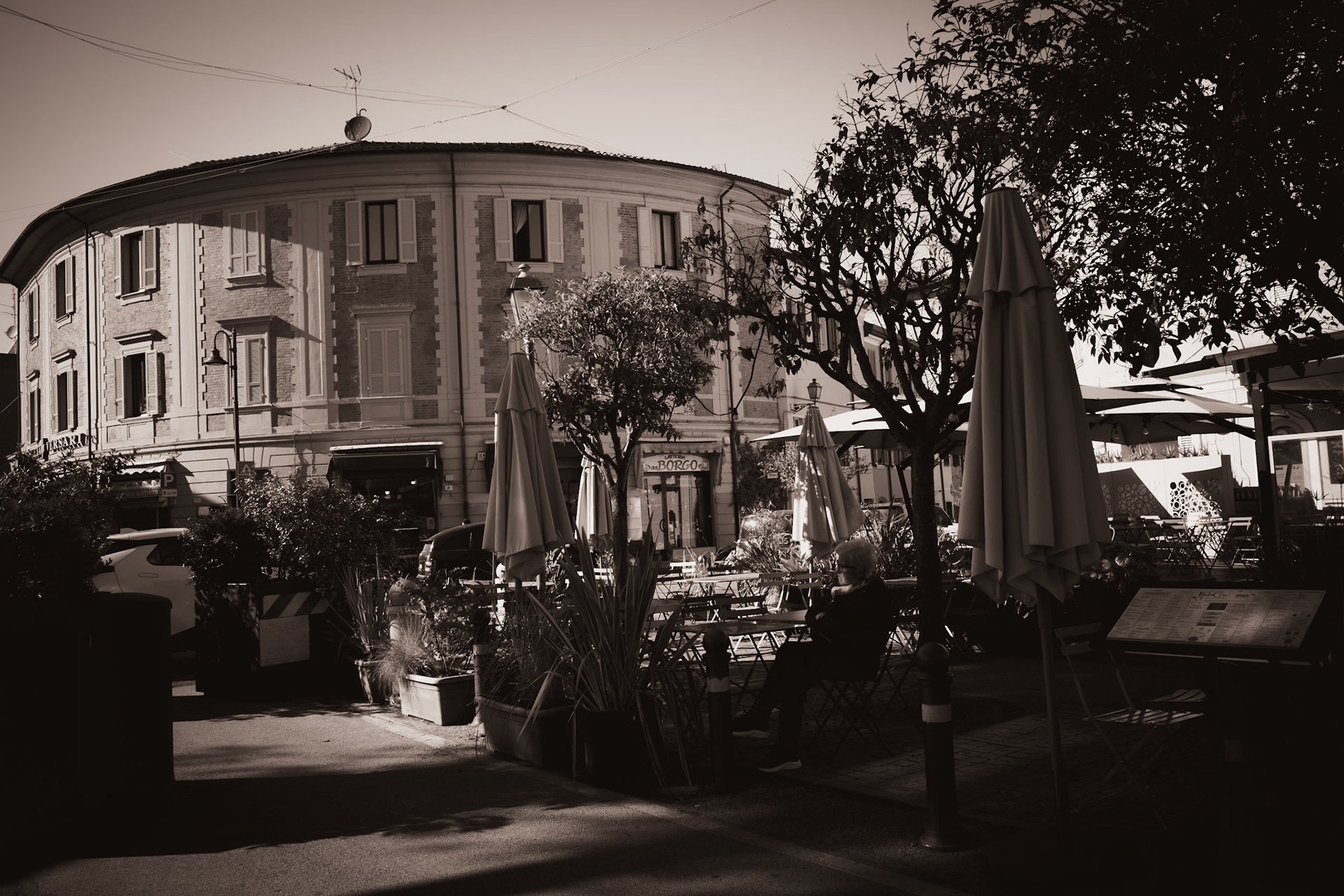 The stillness of waiting