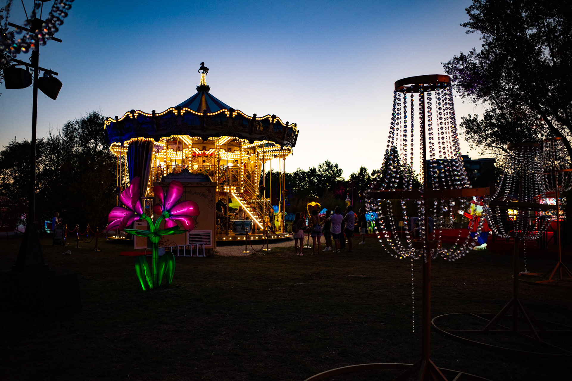 Twilight carnival of lights