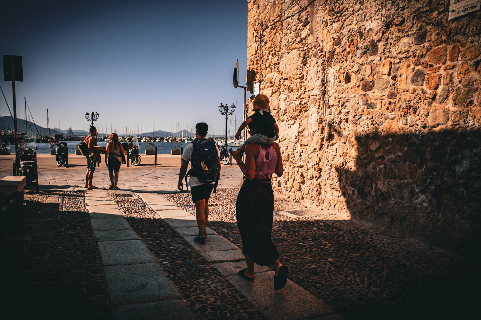 Steps into the sea, carried by love