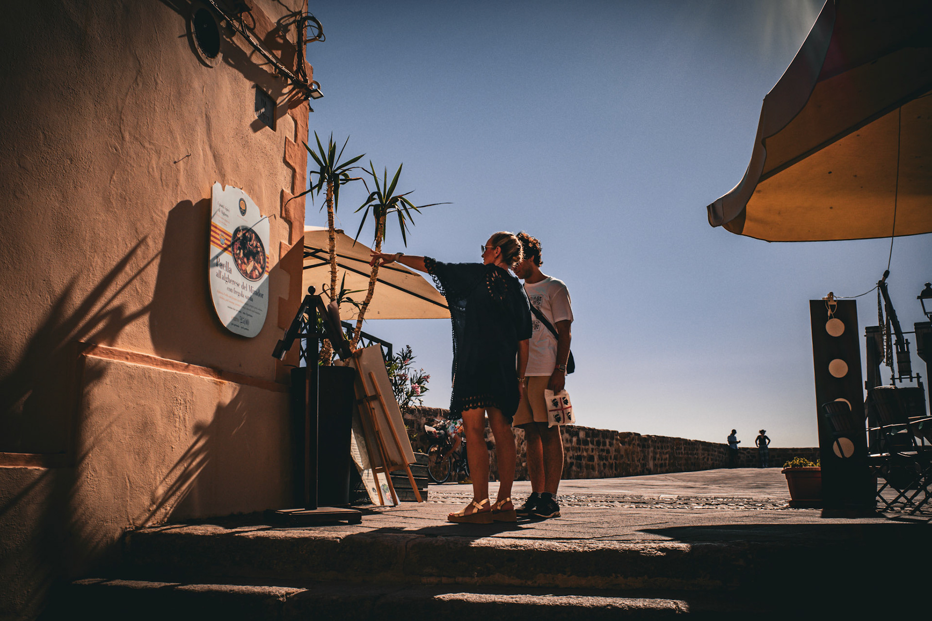 Where choices meet the horizon