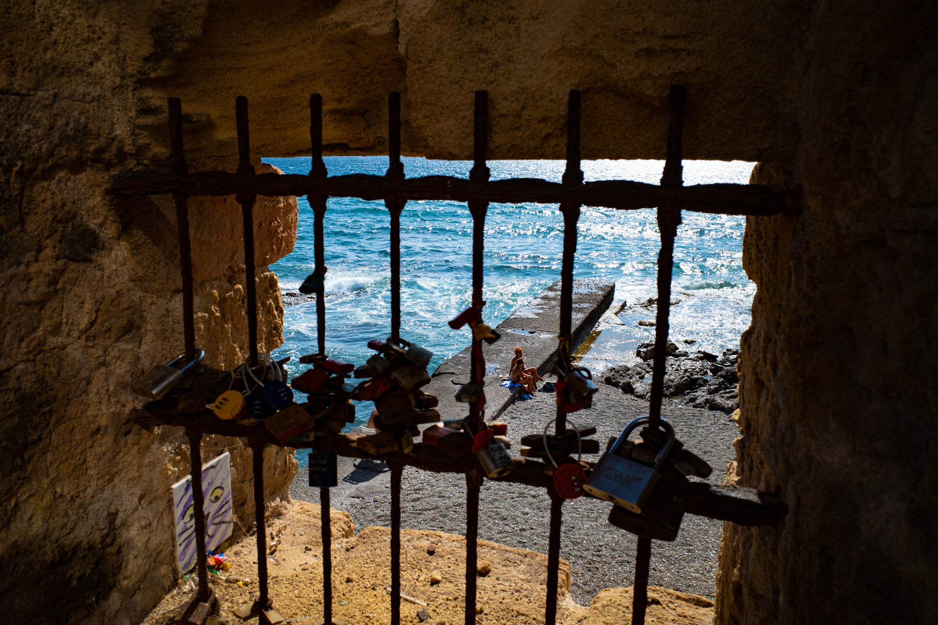 Love locked, sea unbound