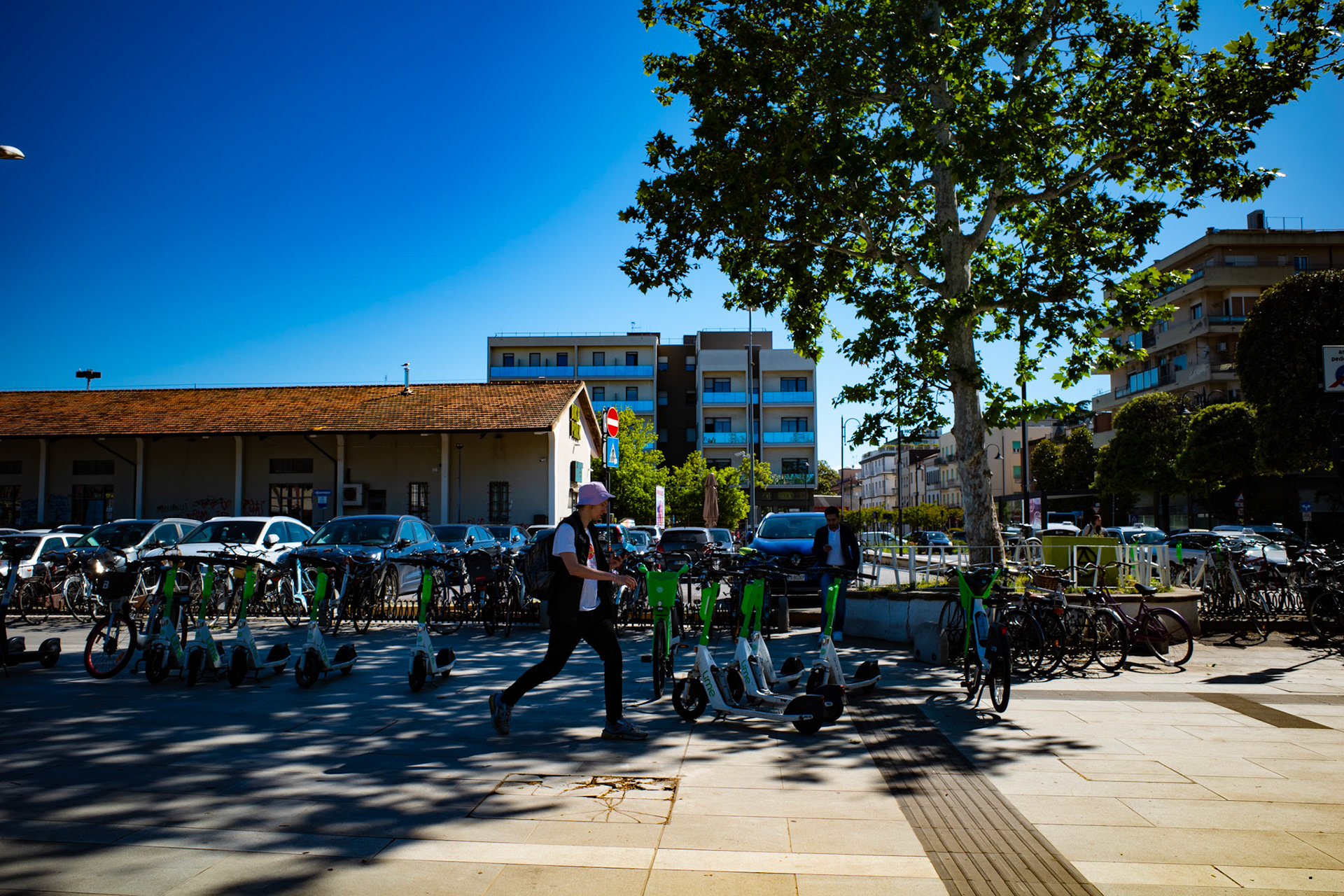 Between steps and wheels