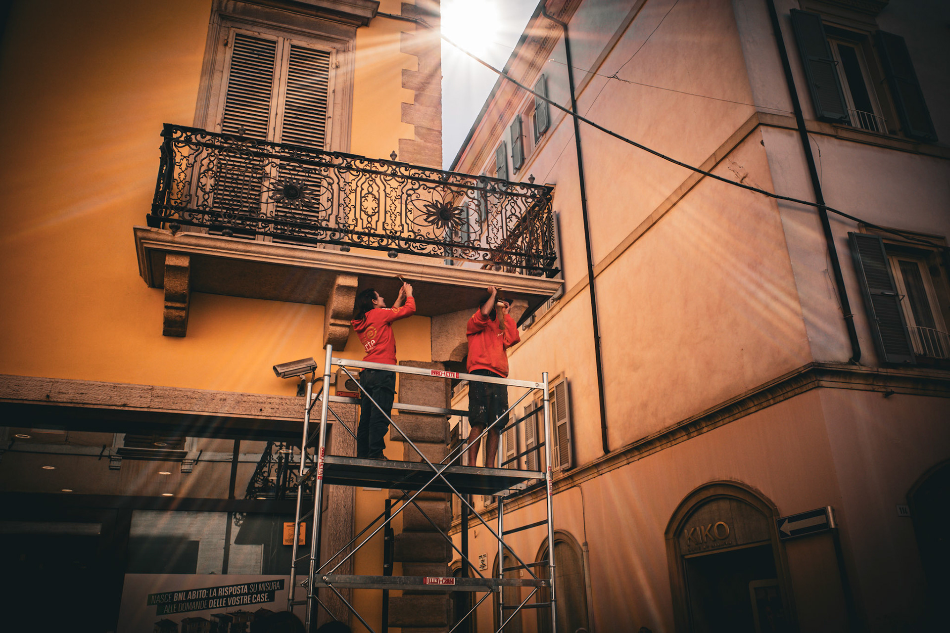 Urban light builders