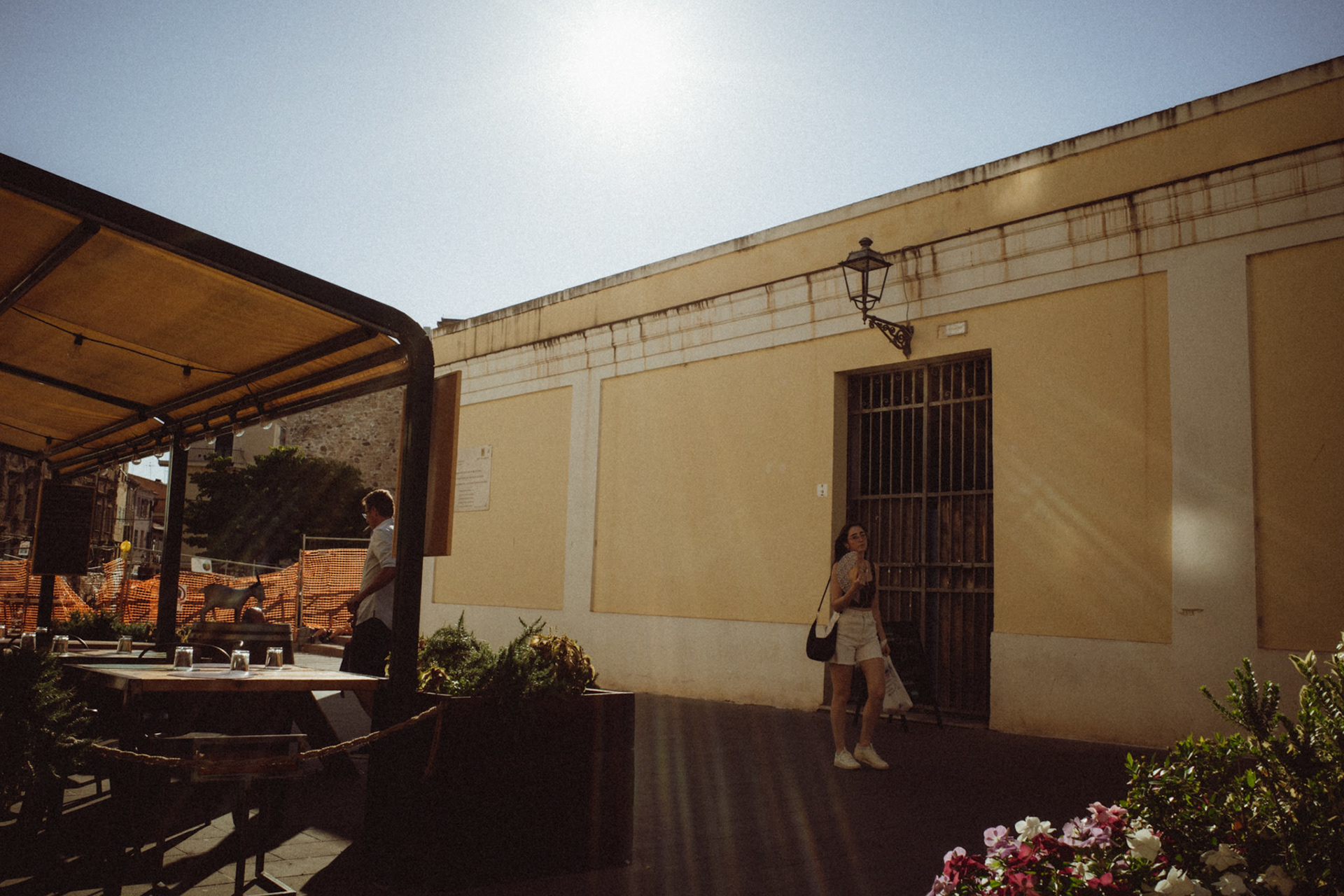 Under the weight of noon