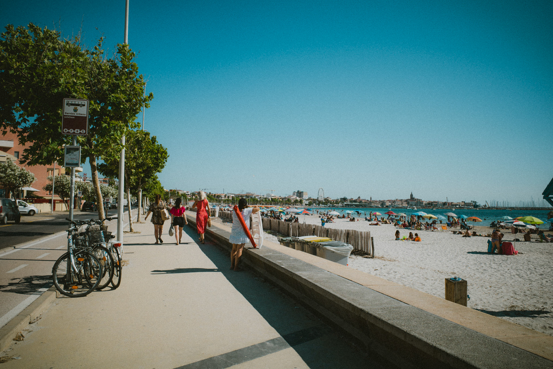 Walking where the sea meets the city