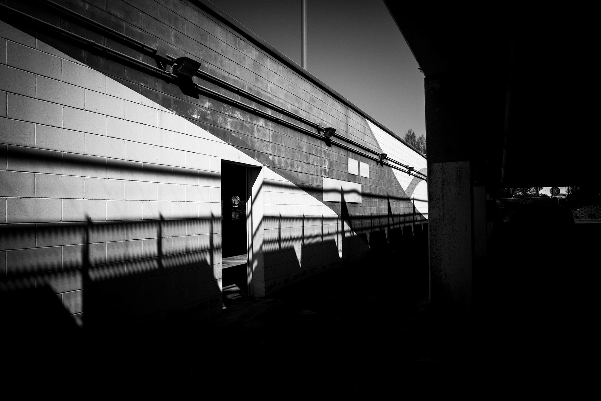 Geometries of waiting