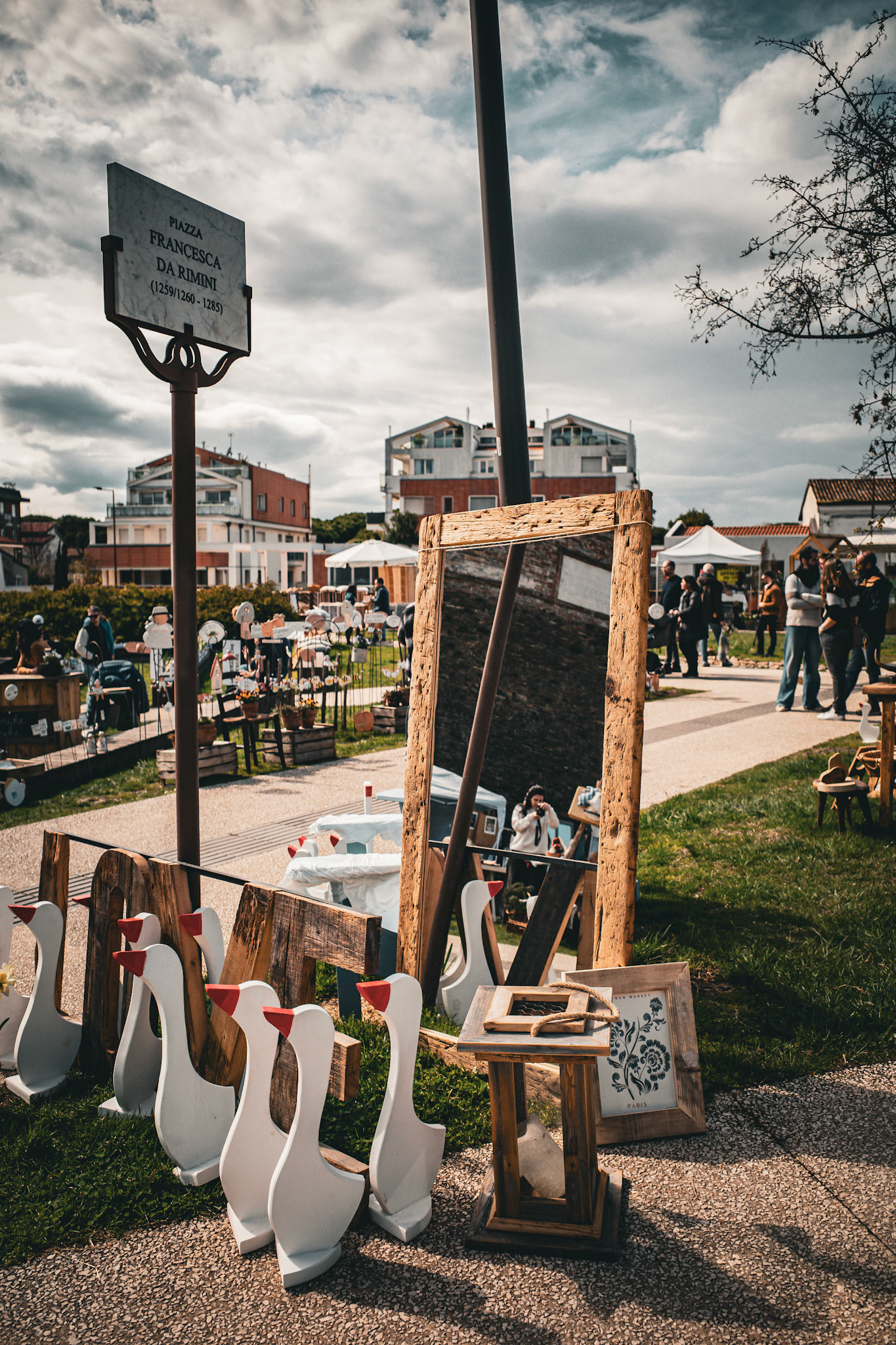 Mirrors and geese in Francesca Square
