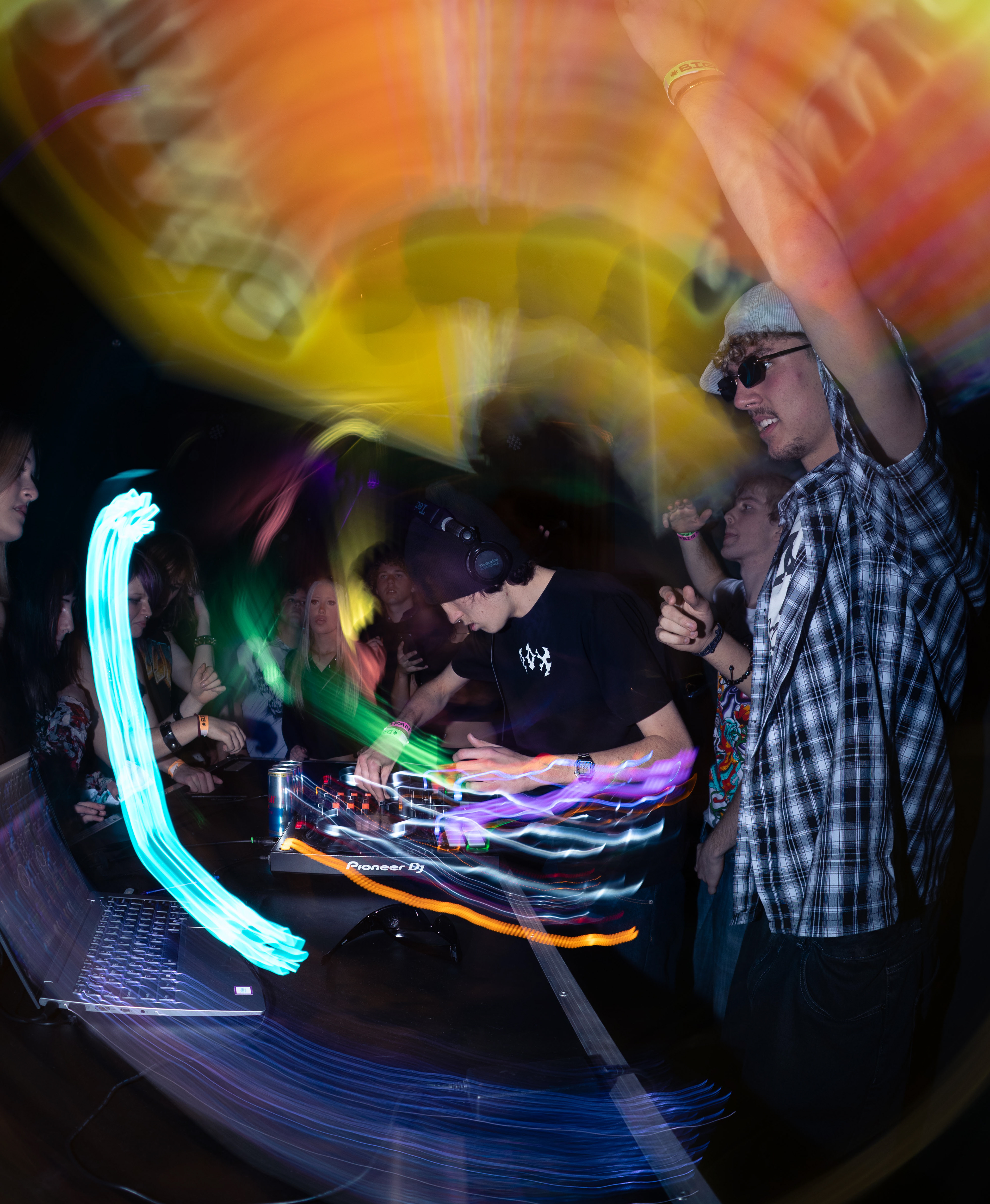 DJ mon