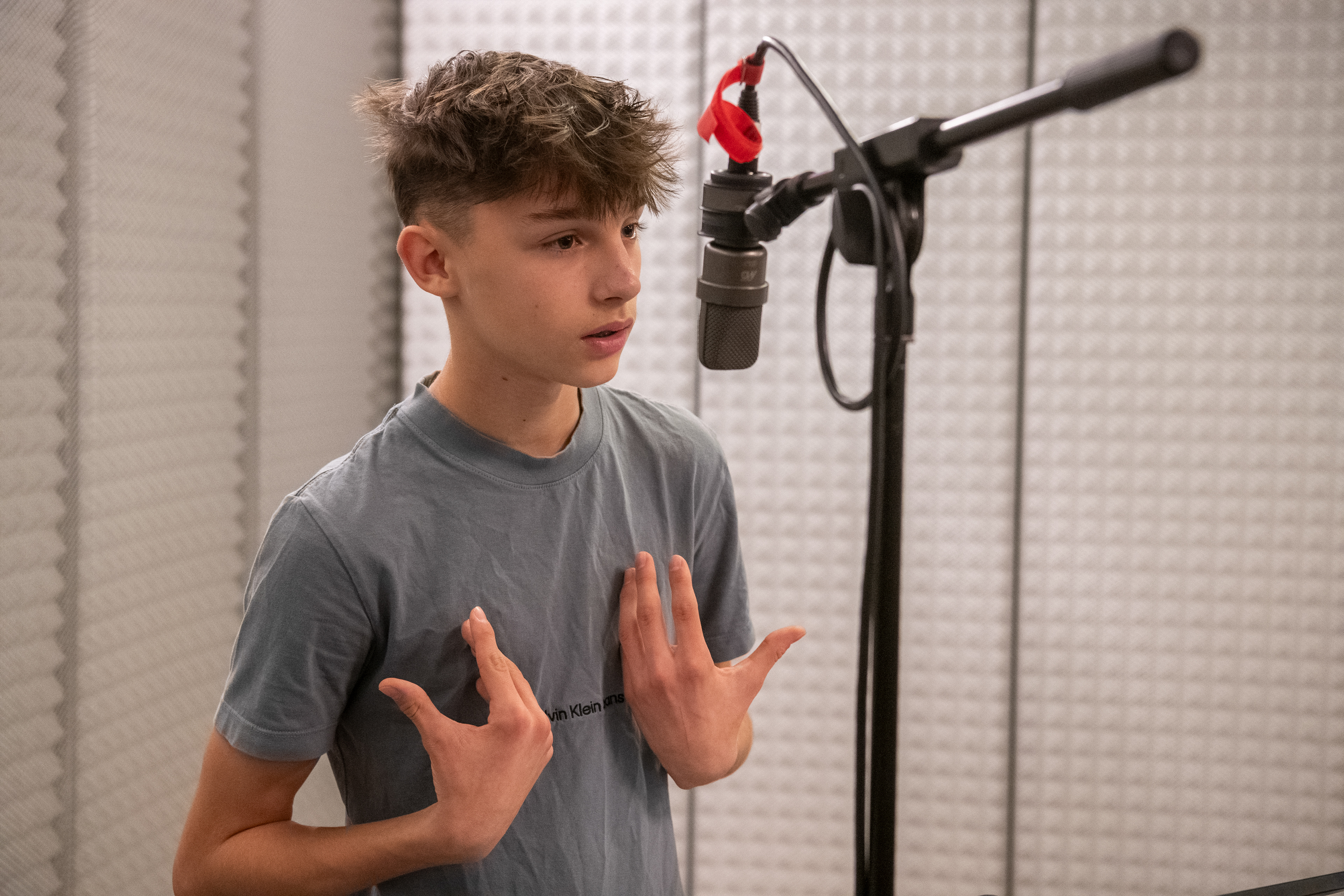 Hörspiel zur ARD-Kinderradionacht "Der Werwolf am Kratzweiher" abgebildete Personen v.l.n.r. Matti Kaminski (Rolle: Leon)