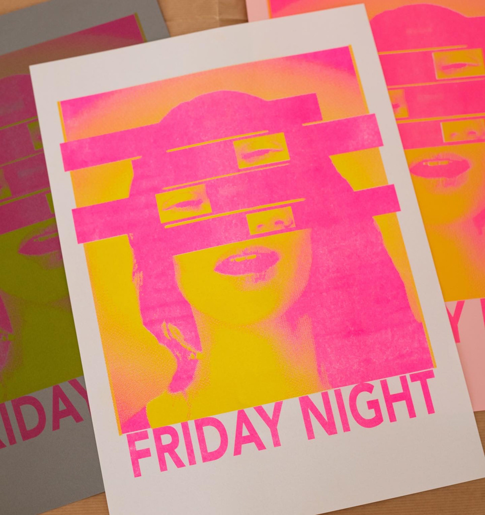 Färdiga posters tryckt på olika papper