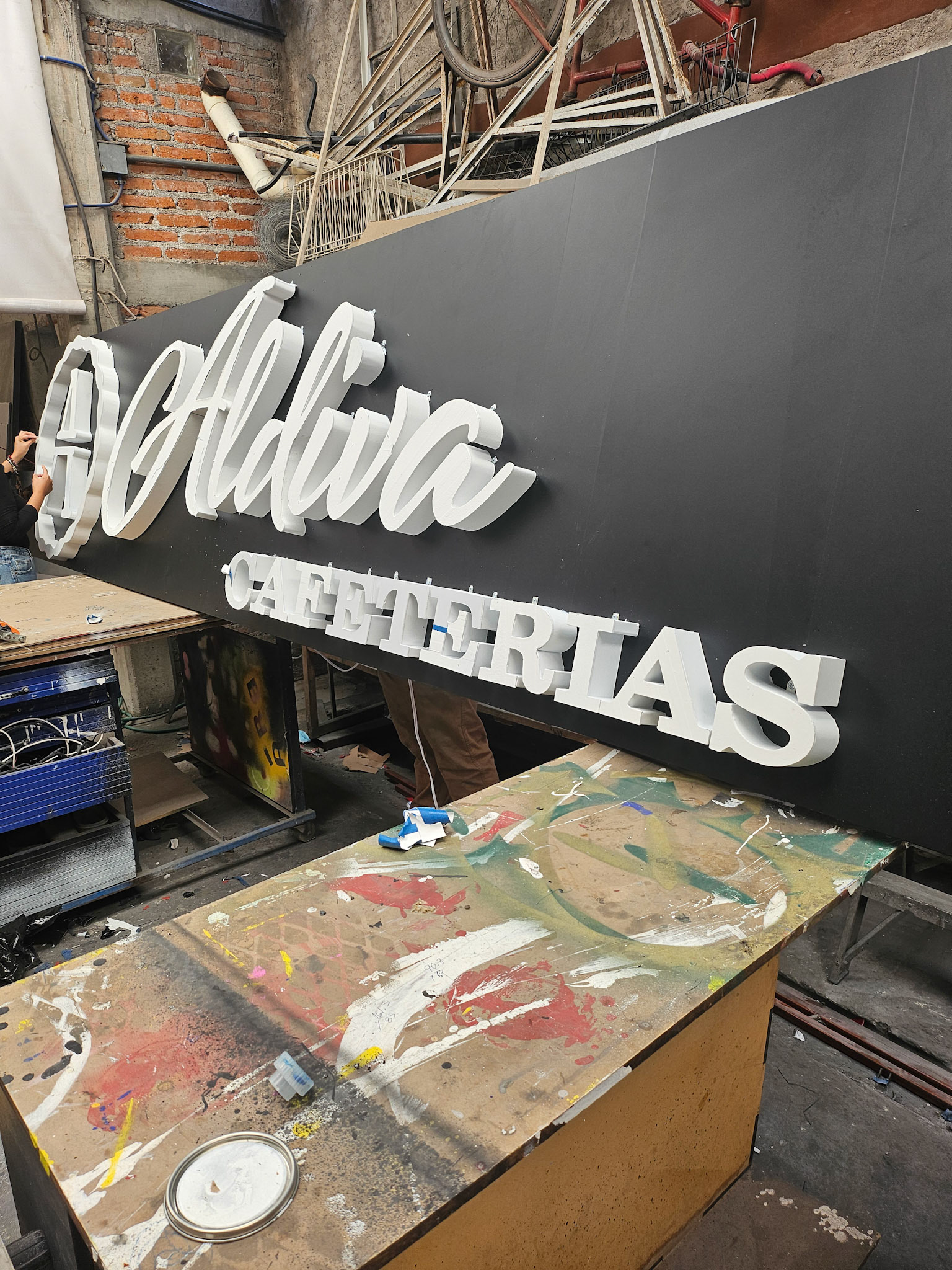 AOS LOGOS - NUESTRO TALLER, image size:1536x2048