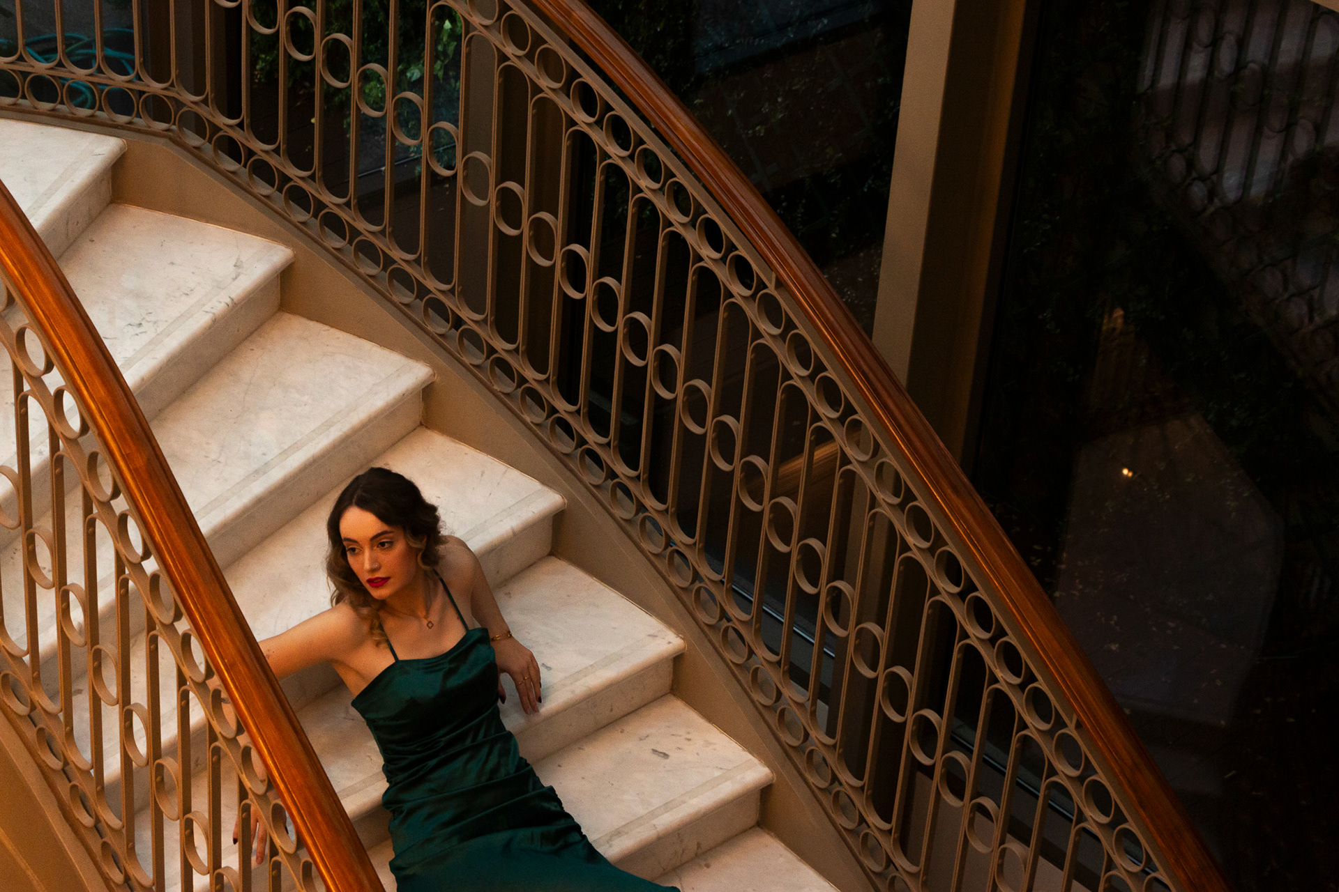 Sessão fotográfica de estilo de vida em hotel de 5 estrelas no Porto por Lara Peixoto Photography.