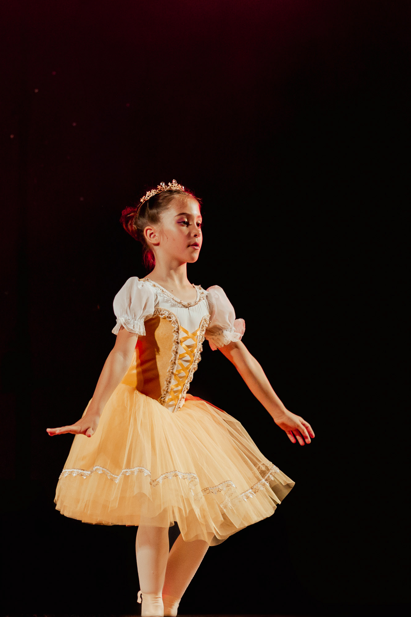 Bailarinos em performance de ballet ao vivo, fotografia de dança e espetáculo em Grande Porto, Gondomar por Lara Peixoto.