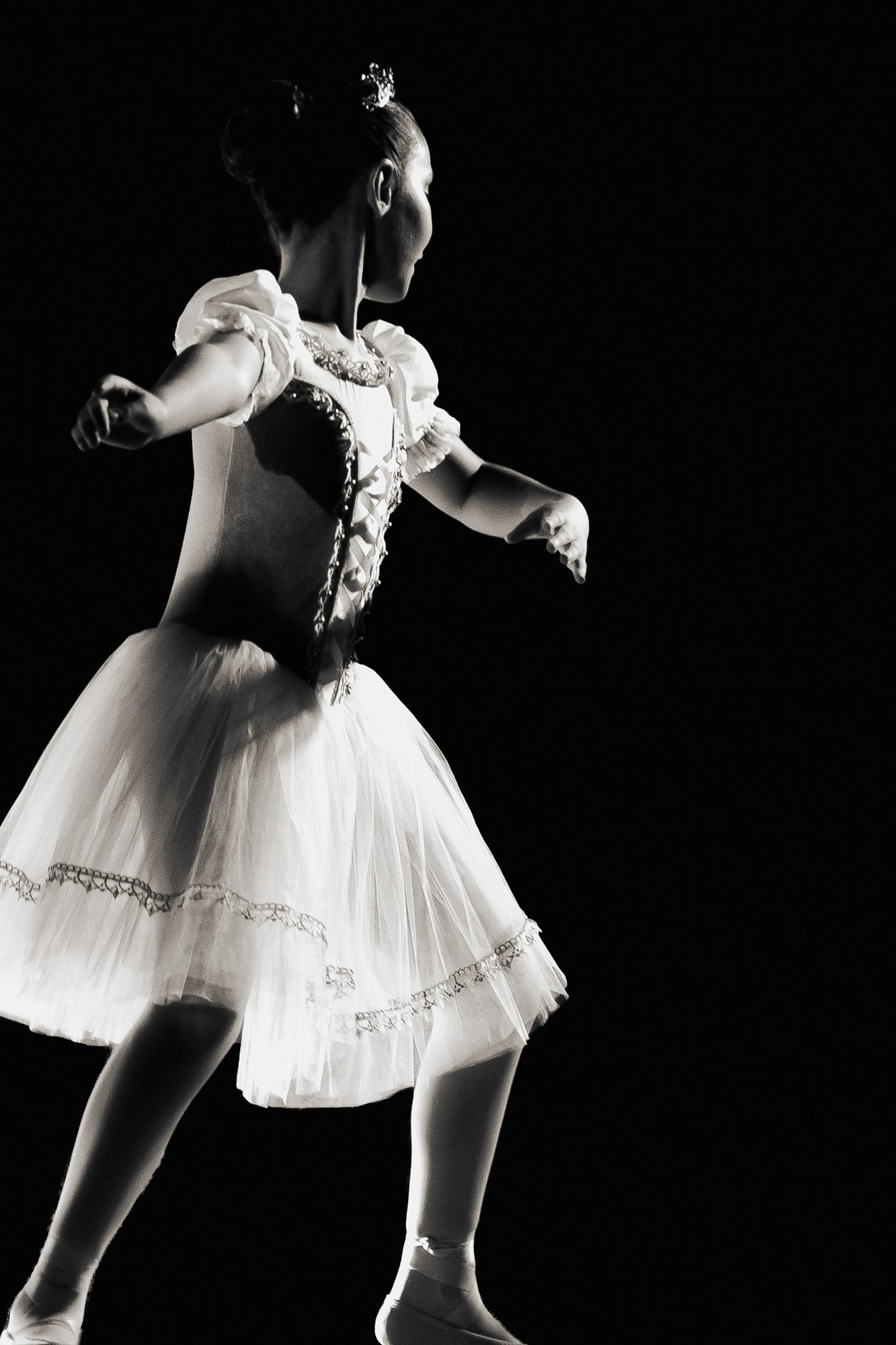 Bailarinos em performance de ballet ao vivo, fotografia de dança e espetáculo em Grande Porto por Lara Peixoto.