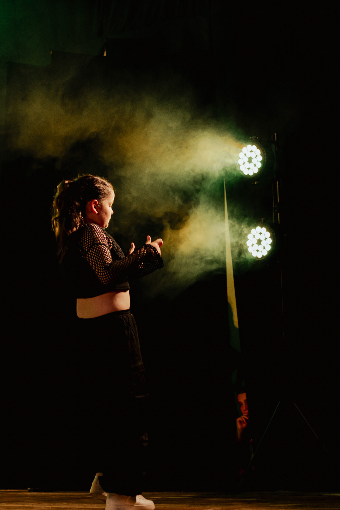 Bailarinos em performance ao vivo, fotografia de dança e espetáculo no Porto por Lara Peixoto Photography.