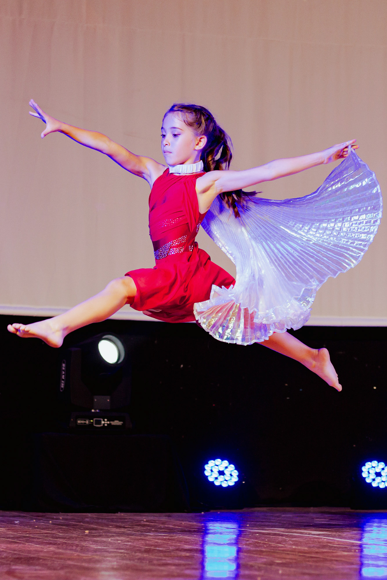 Bailarinos em performance ao vivo contemporâneo, fotografia de dança e espetáculo no Porto por Lara Peixoto Photography.