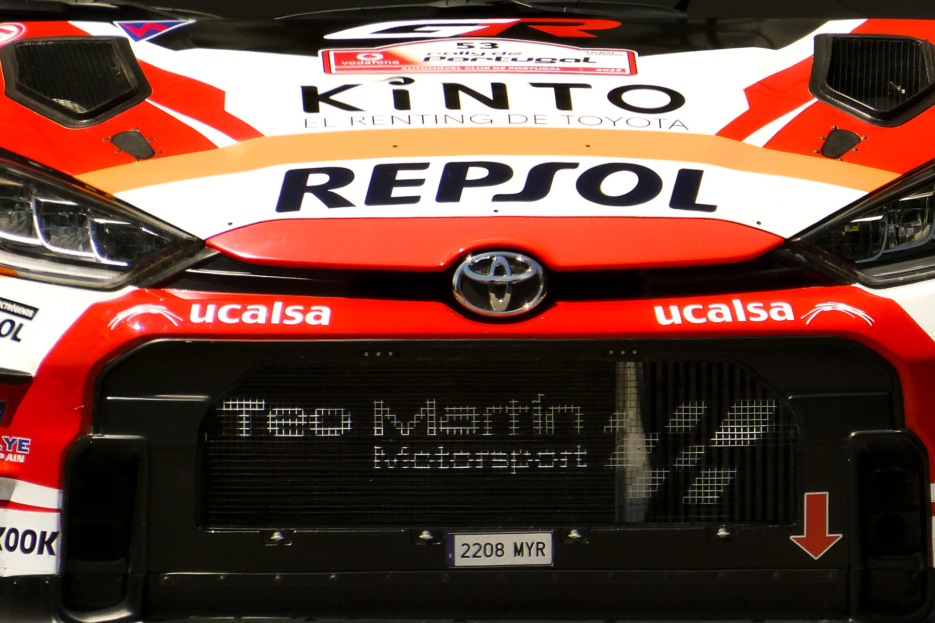 Pilotos do mundial de ralis em ação no Rally de Portugal, cobertura fotográfica por Lara Peixoto Photography.