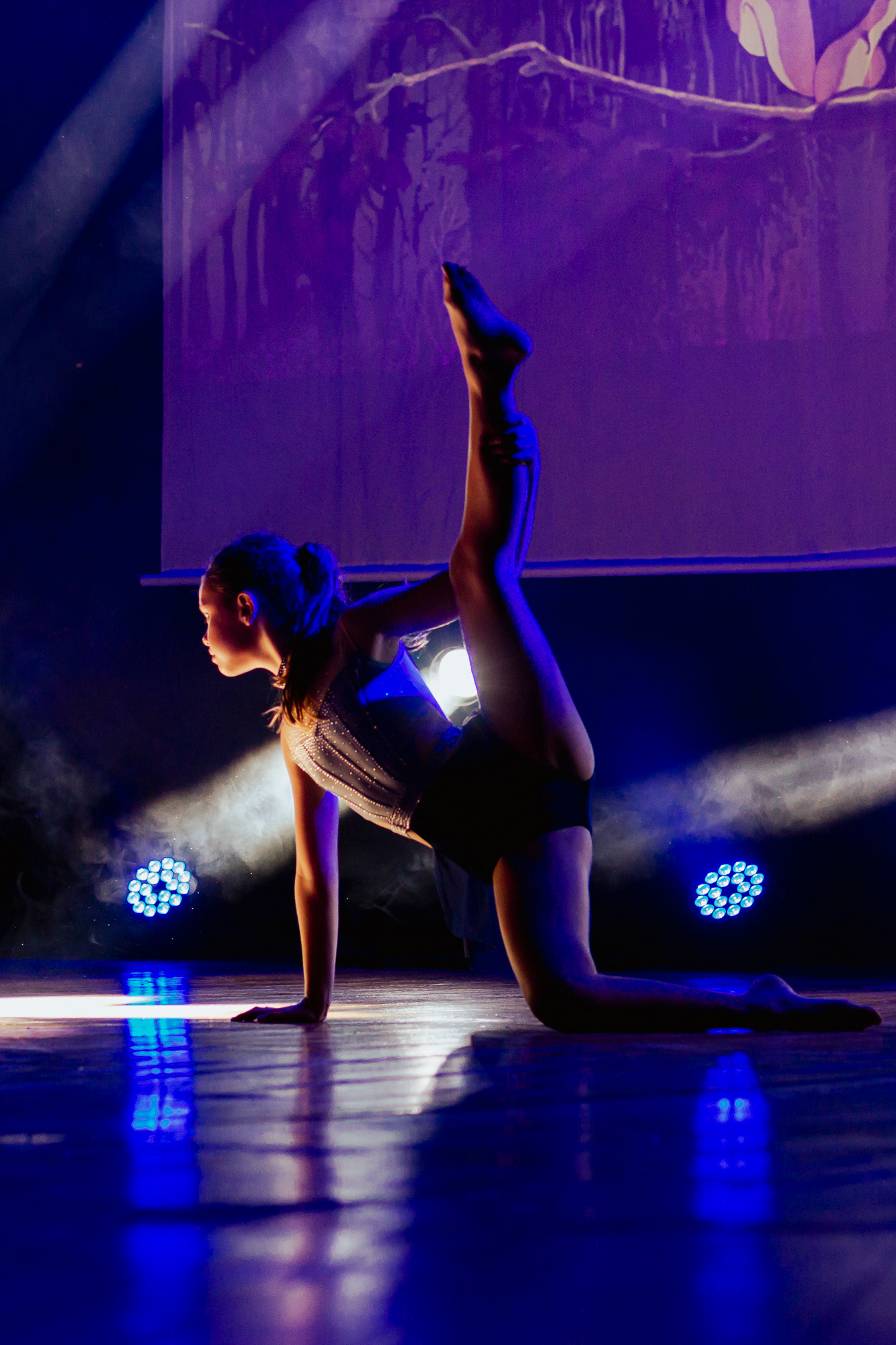 Bailarinos em performance ao vivo, fotografia de dança e espetáculo no Porto por Lara Peixoto Photography.
