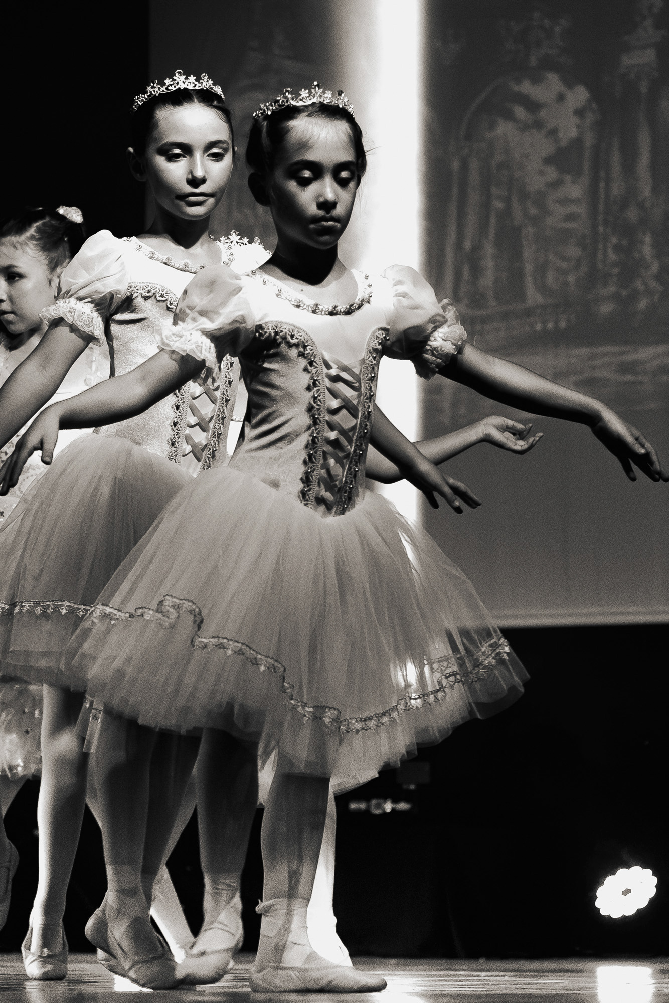 Bailarinos em performance de ballet ao vivo, fotografia de dança e espetáculo em Grande Porto por Lara Peixoto.
