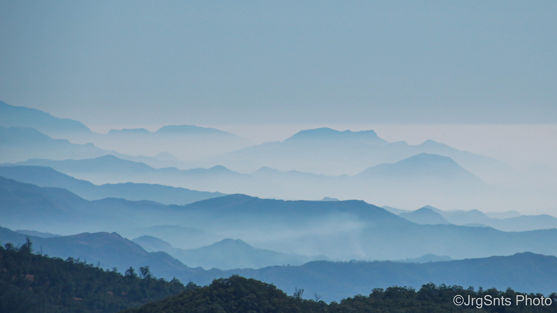 [Nasce o dia na cordilheira do Tatamailau] - Ramelau (Timor-Leste), november/2015.