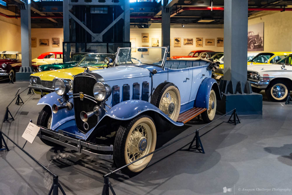 Gallery - with Chevrolet Phaeton in the foreground