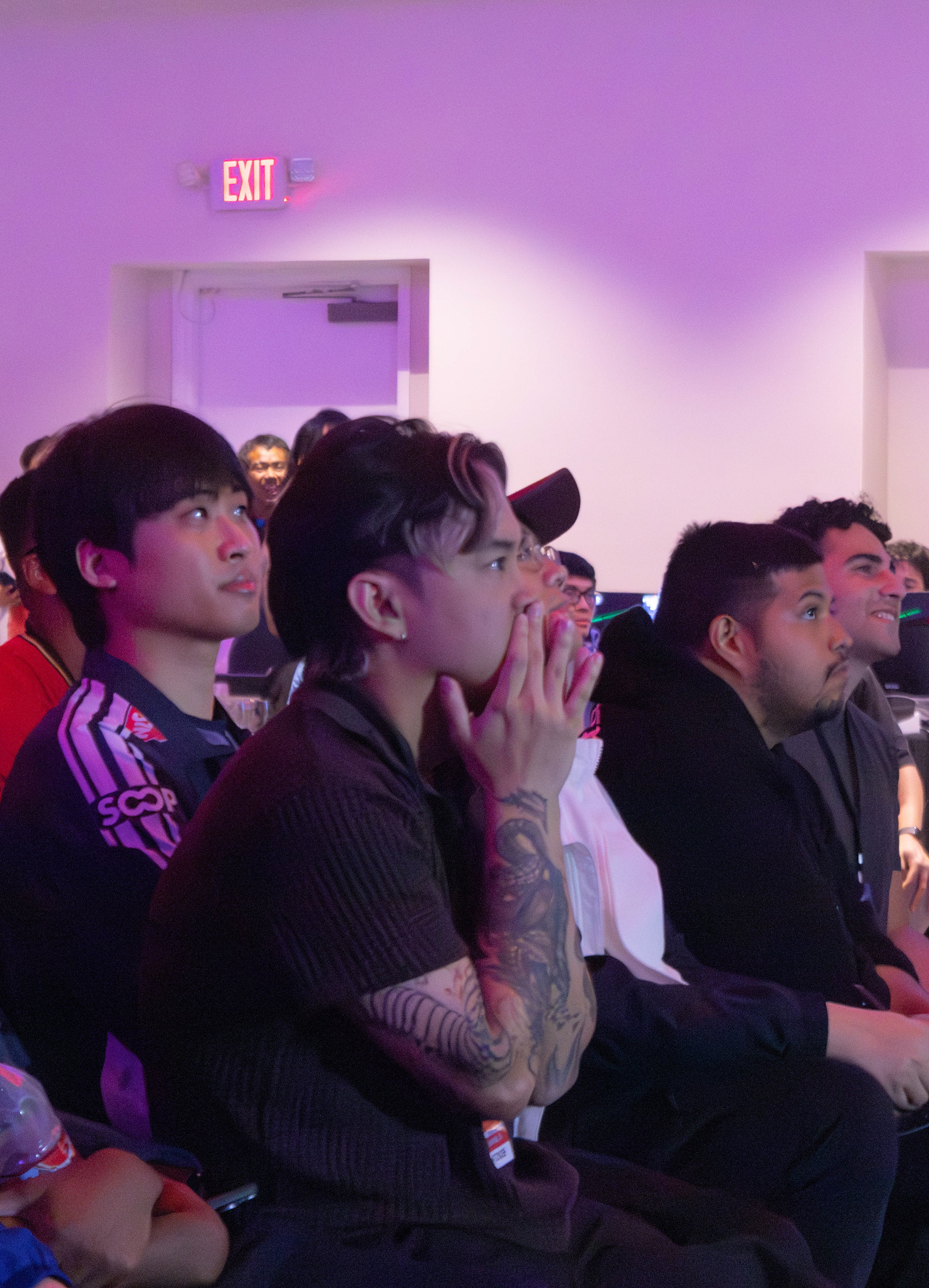 Hidetone watches on as more TEKKEN is being played on the main stage