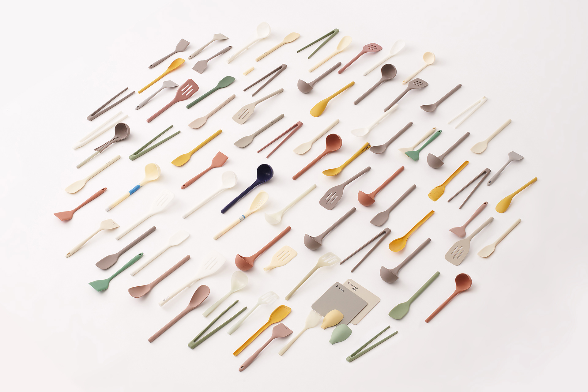 isy studio Kitchen Utensil Set