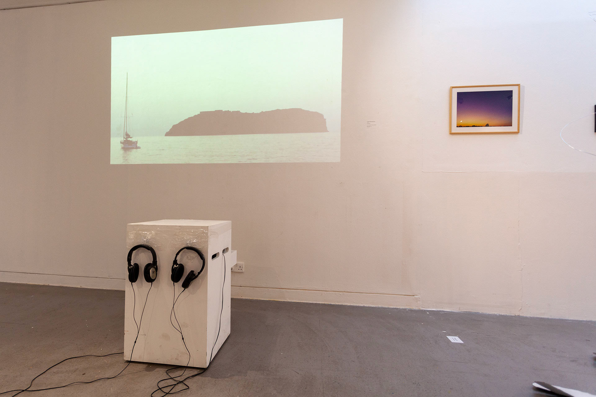 The Body Catches Itself (2020), LCC, Installation view