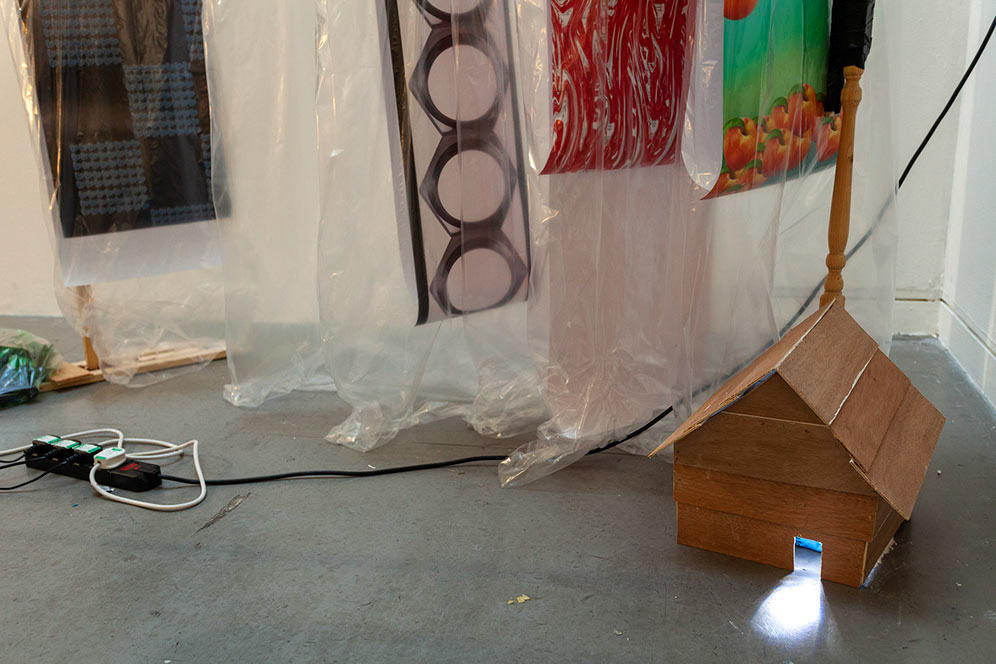 The Body Catches Itself (2020), LCC, Installation view