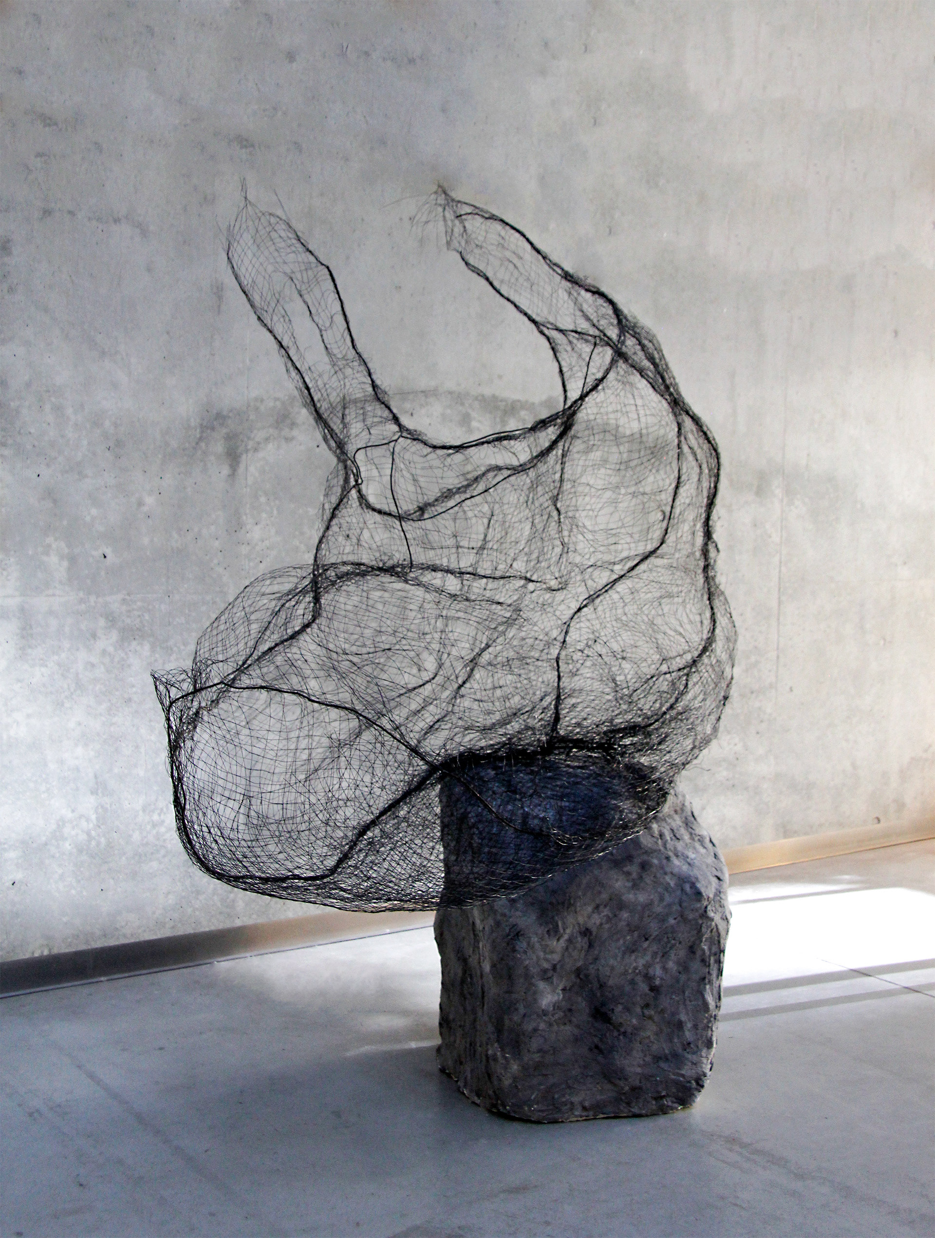 V - from ecce homo series, black wire, rabitz mesh, own technique; 215 x 165 x 180 cm; 2021; 100 x 85 x 88 cm; 2021