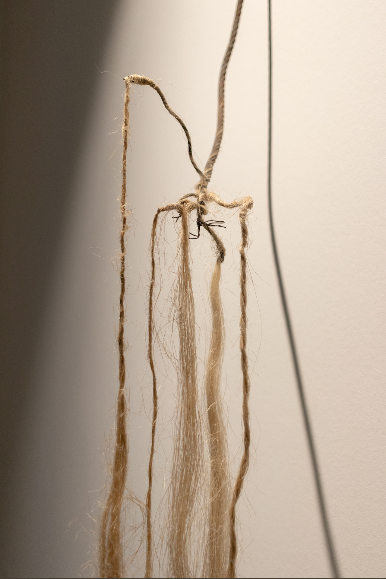Continue - metal rope, flax 178x25x27cm, 2024
