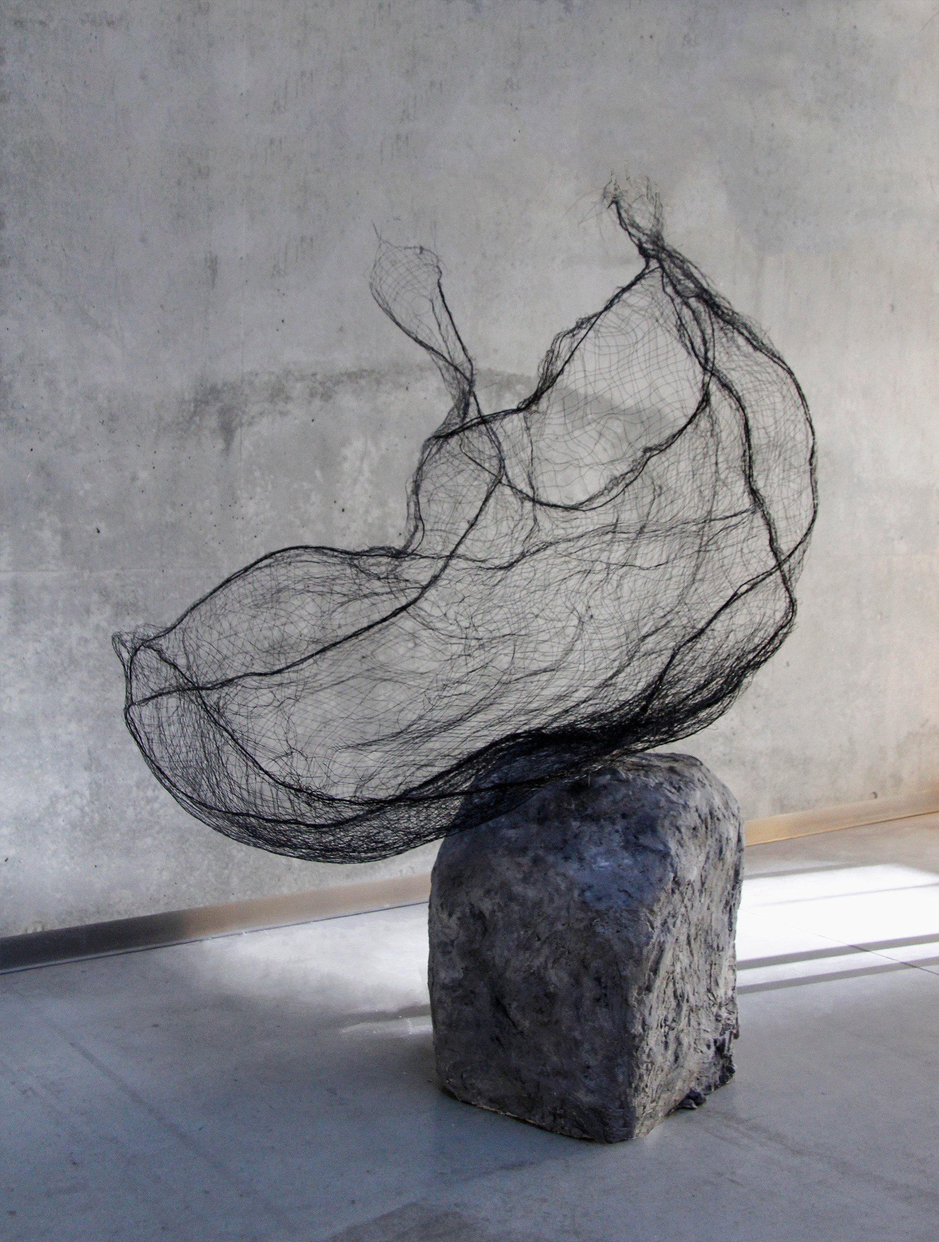 V - from ecce homo series, black wire, rabitz mesh, own technique; 215 x 165 x 180 cm; 2021; 100 x 85 x 88 cm; 2021