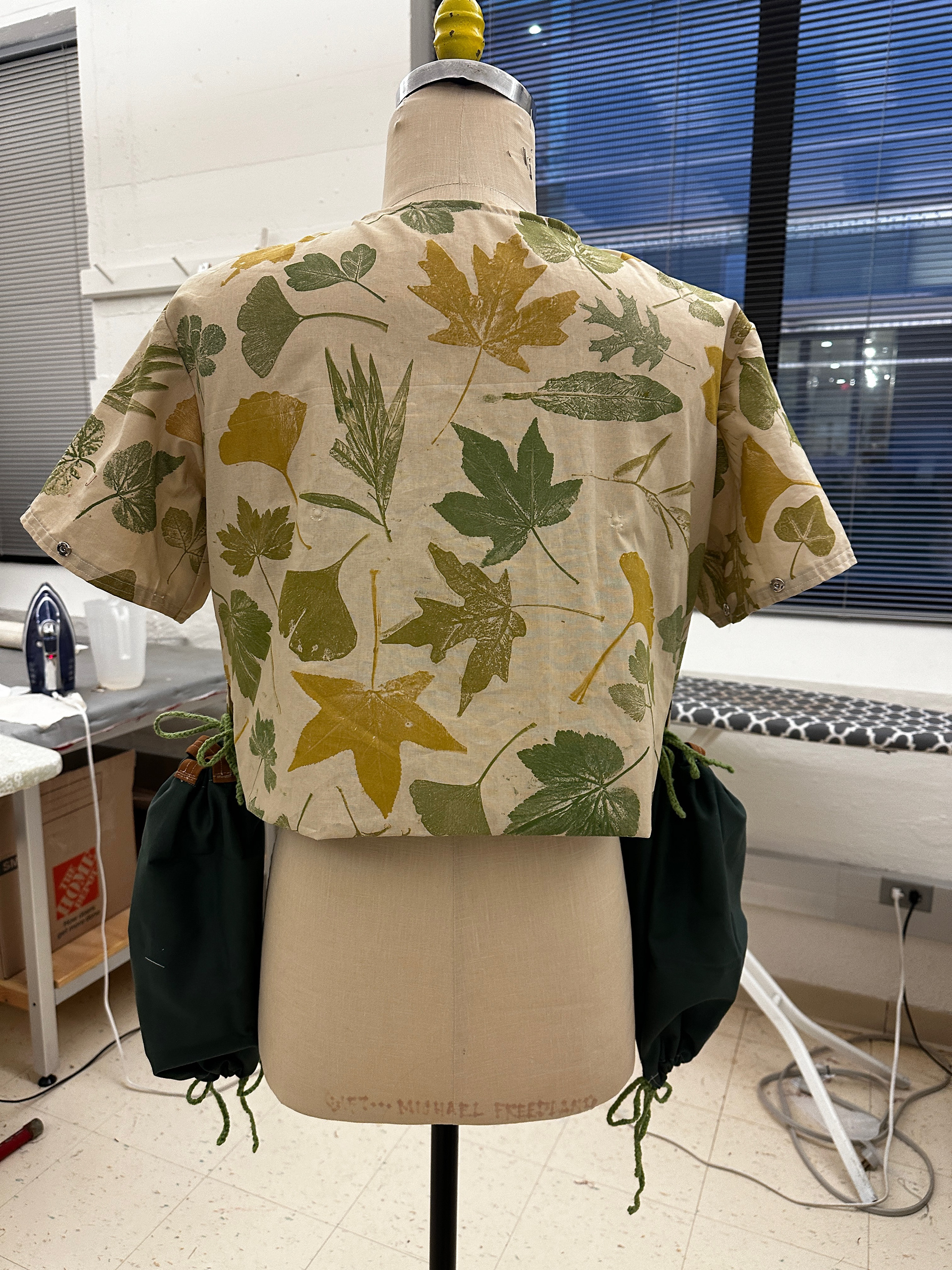 Sleeve storage, cropped (back)