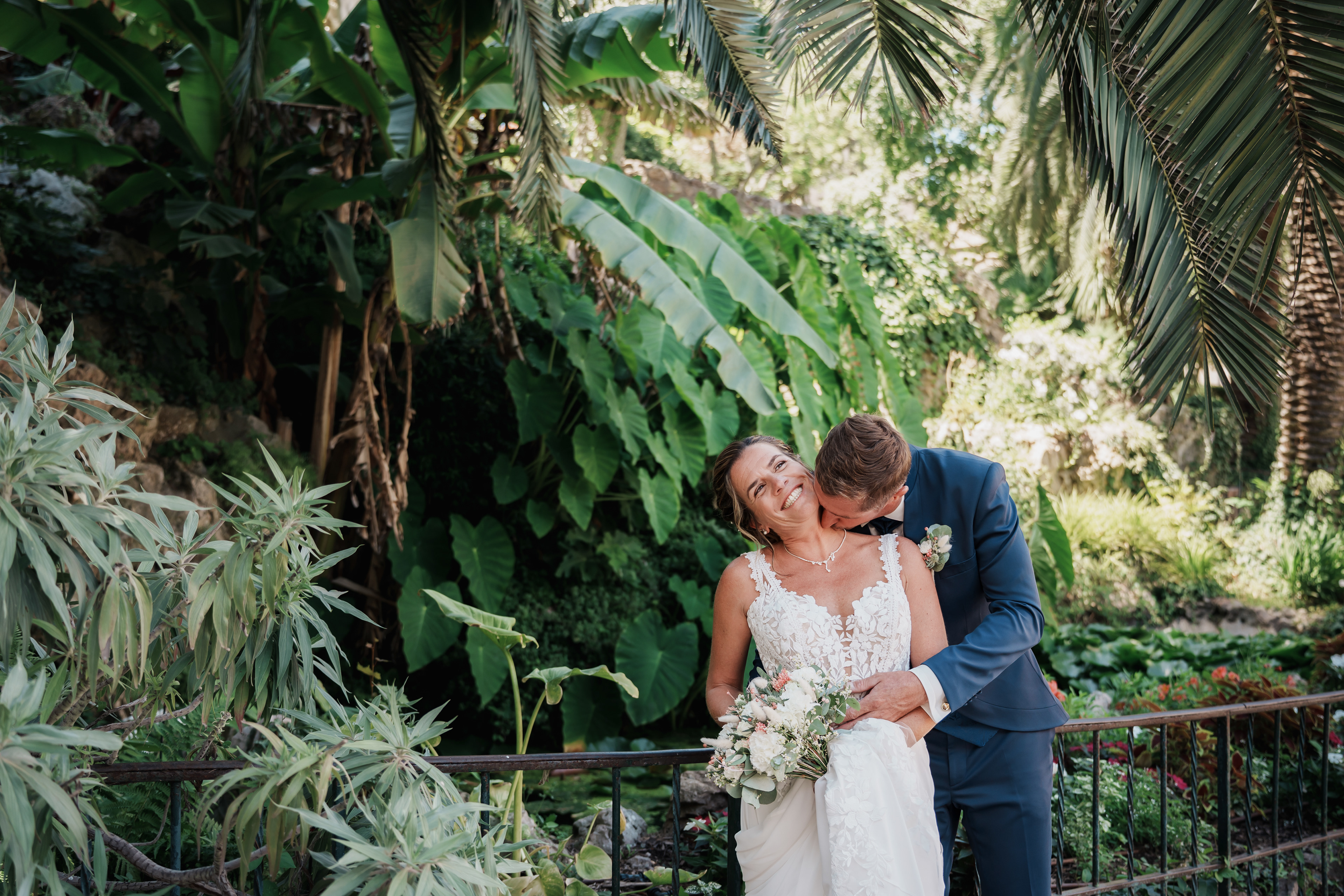 séance photo couple au Parc Simone Veil, ambiance naturelle