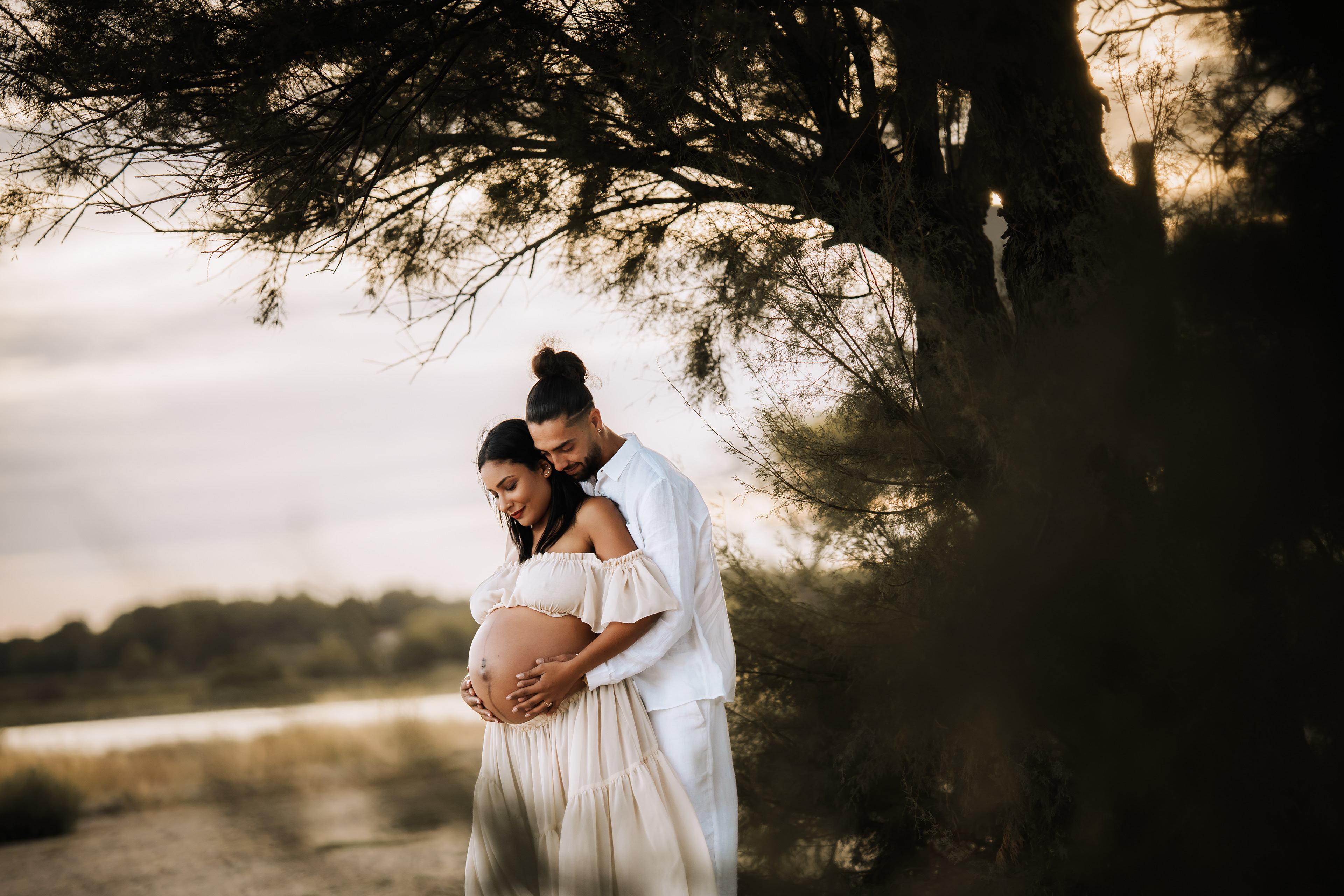 photographe grossesse Mèze couple futur parents lumière naturelle